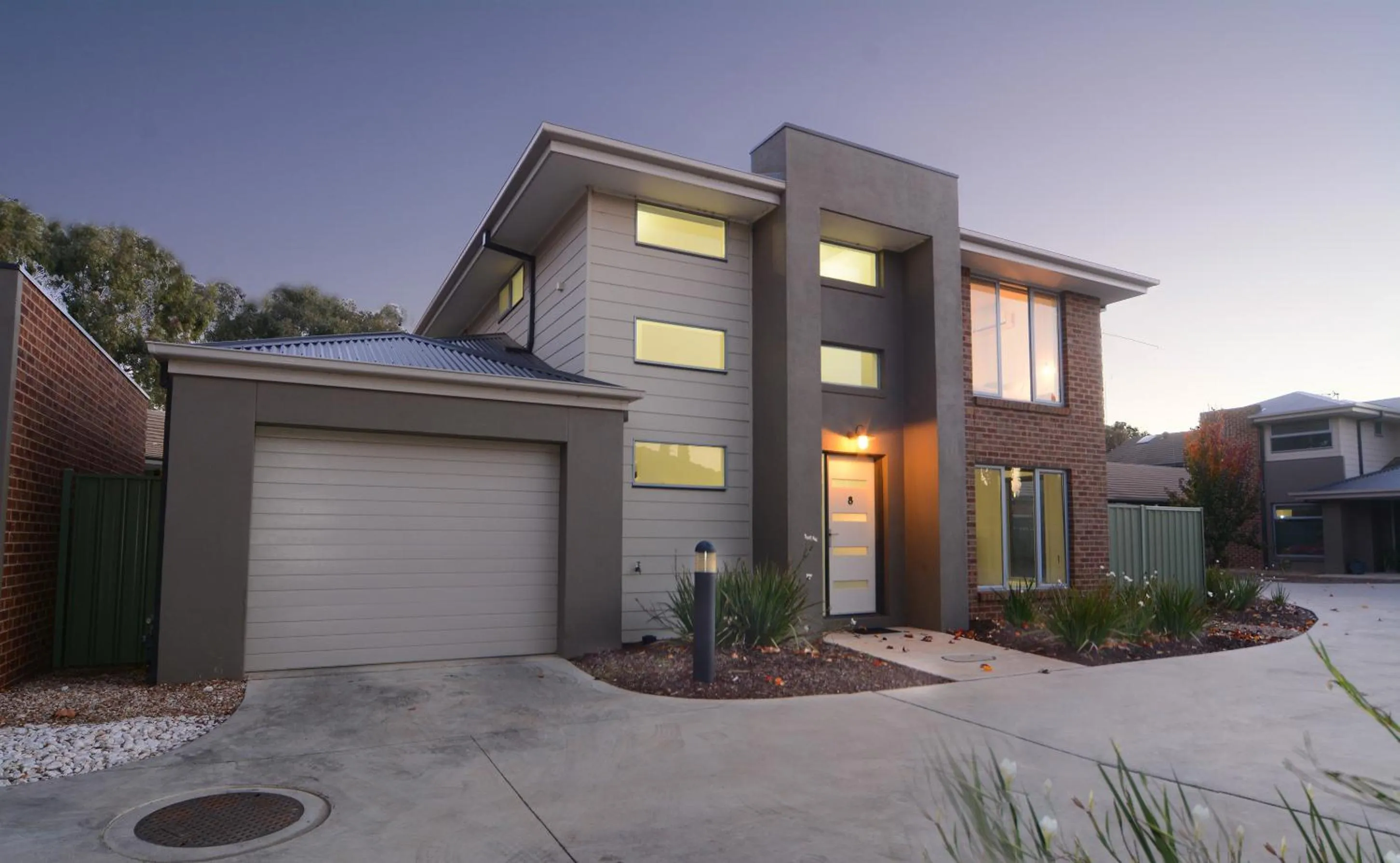Photo of the whole room in Barclay On View