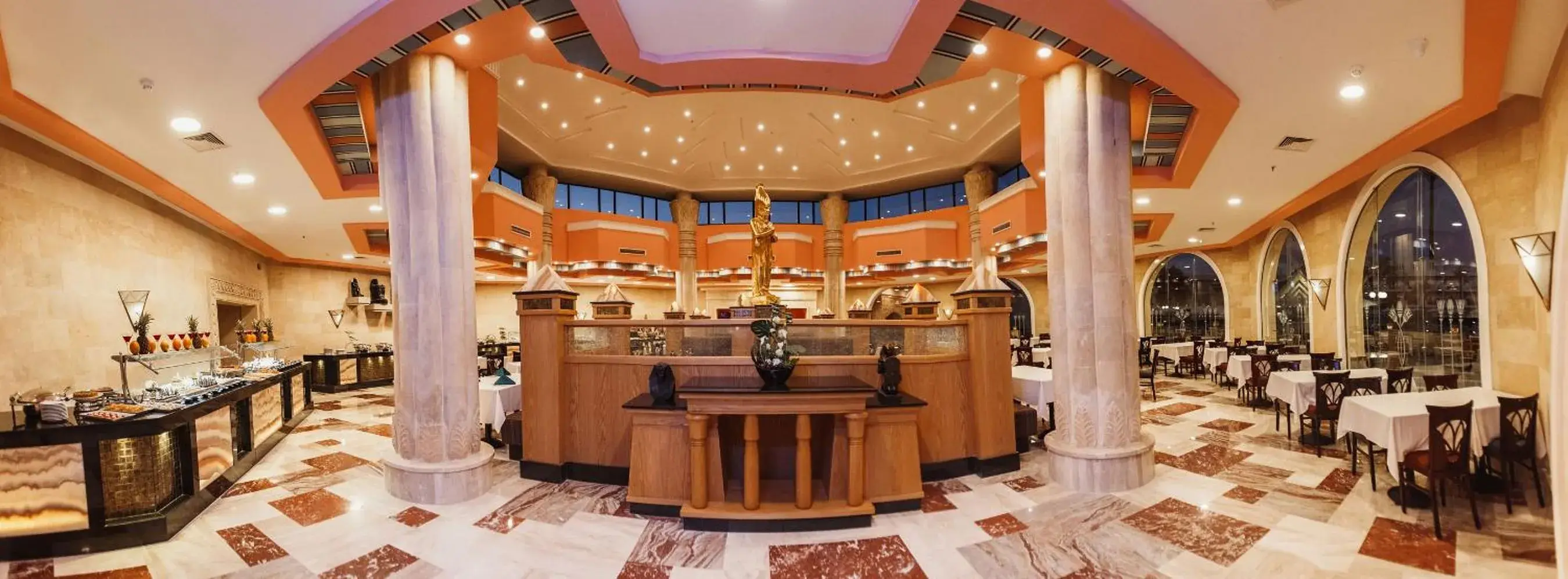 Lounge or bar in Xperience Kiroseiz Parkland Lounge or bar in Xperience Kiroseiz Parkland