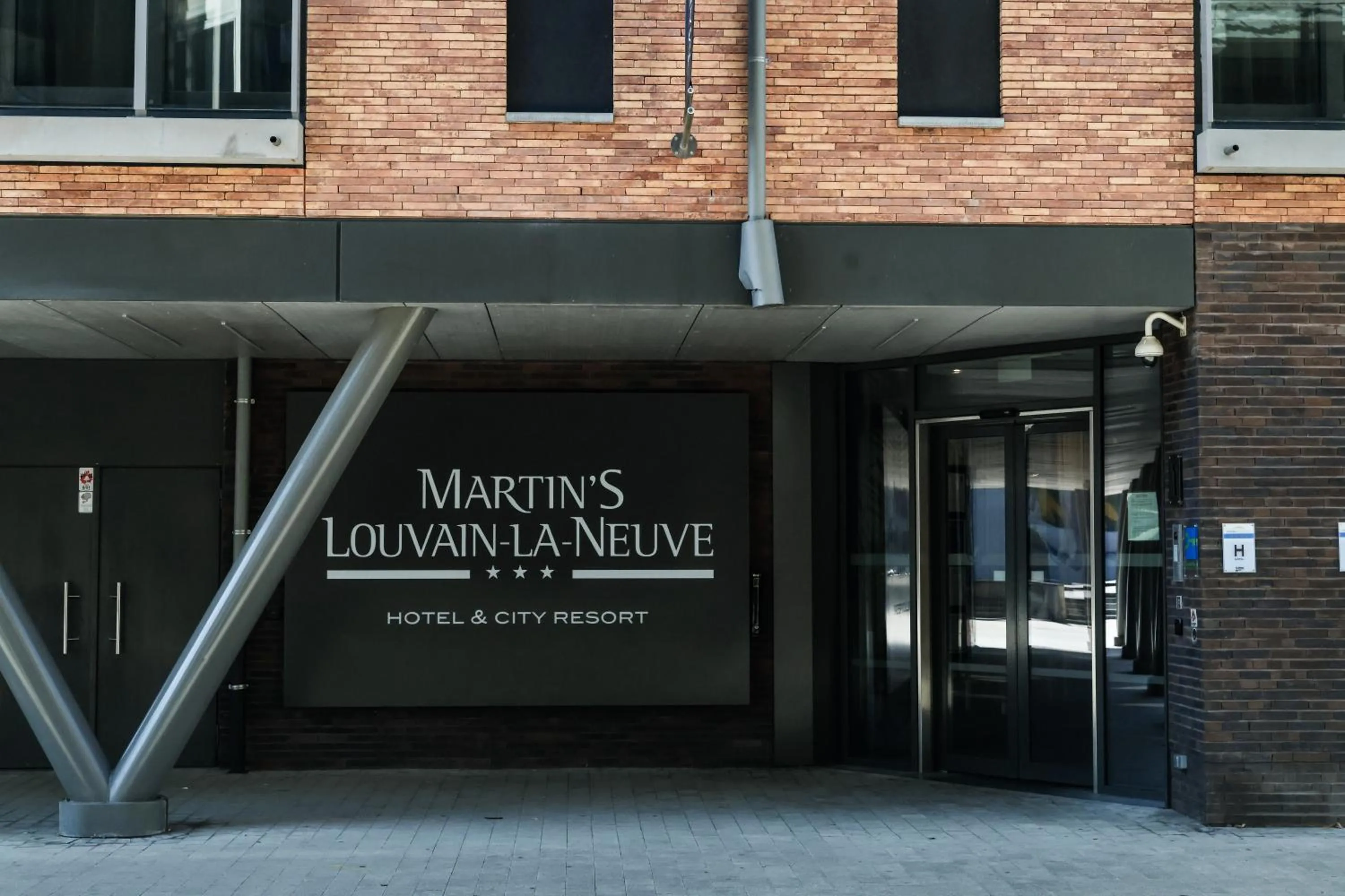 Facade/entrance in Martin's Louvain-la-Neuve