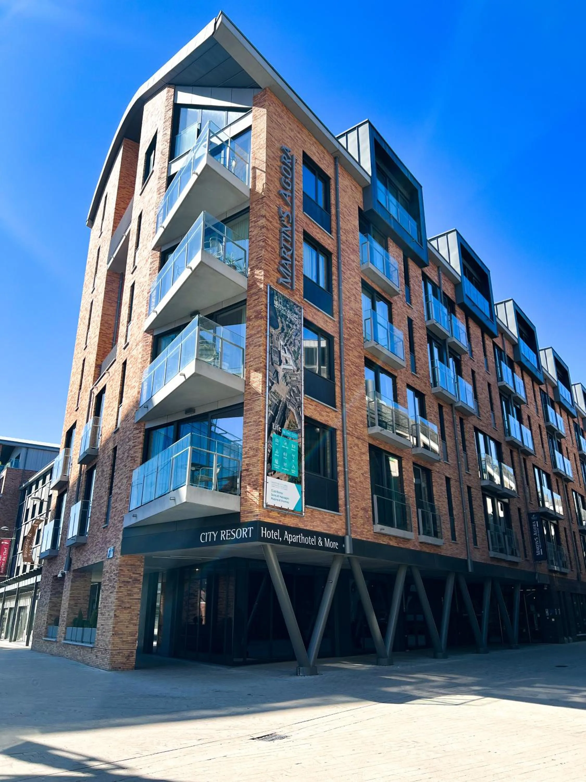 Facade/entrance in Martin's Louvain-la-Neuve