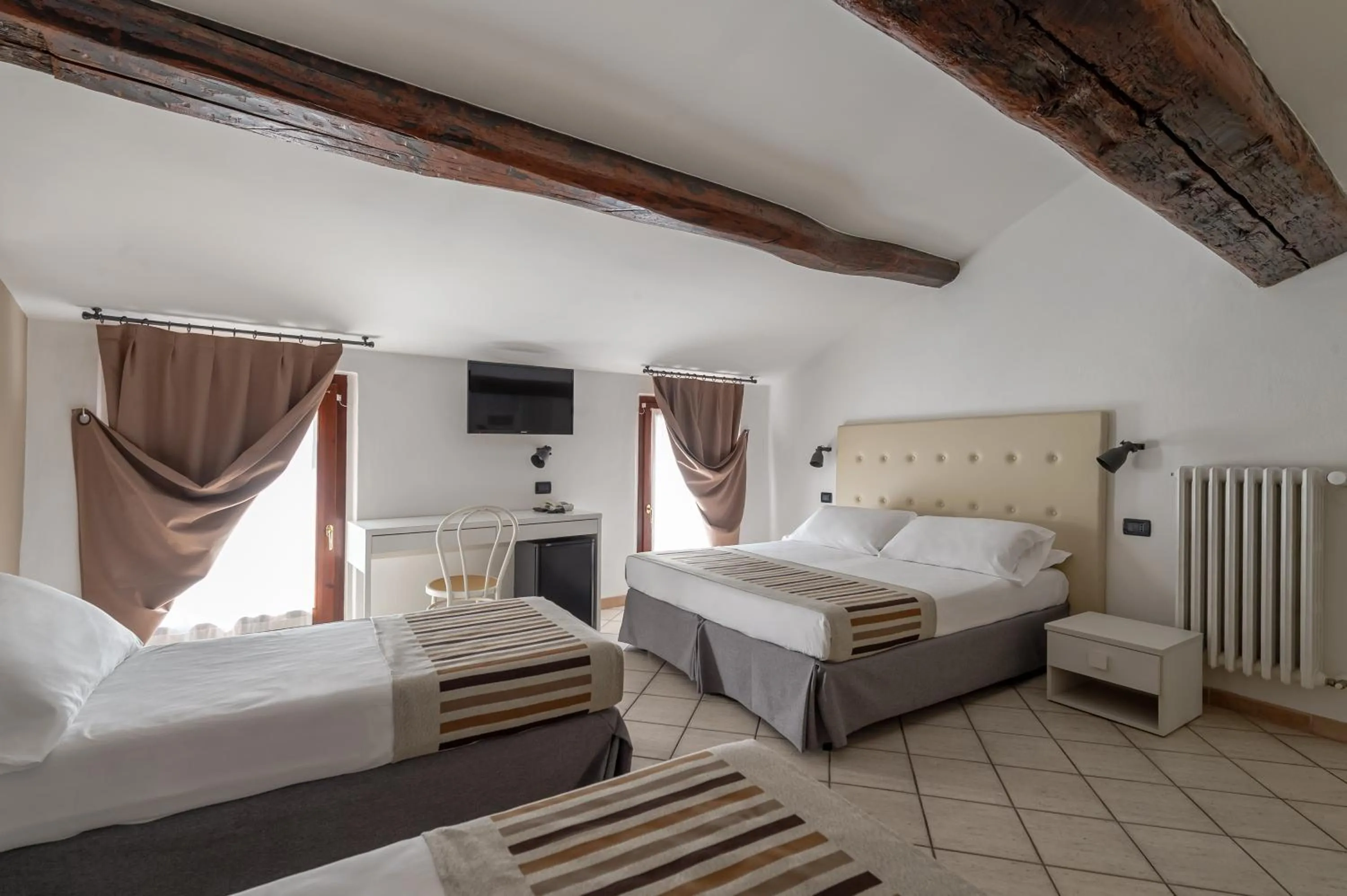 TV and multimedia, Bed in Antico Residence, MantegnaHotels