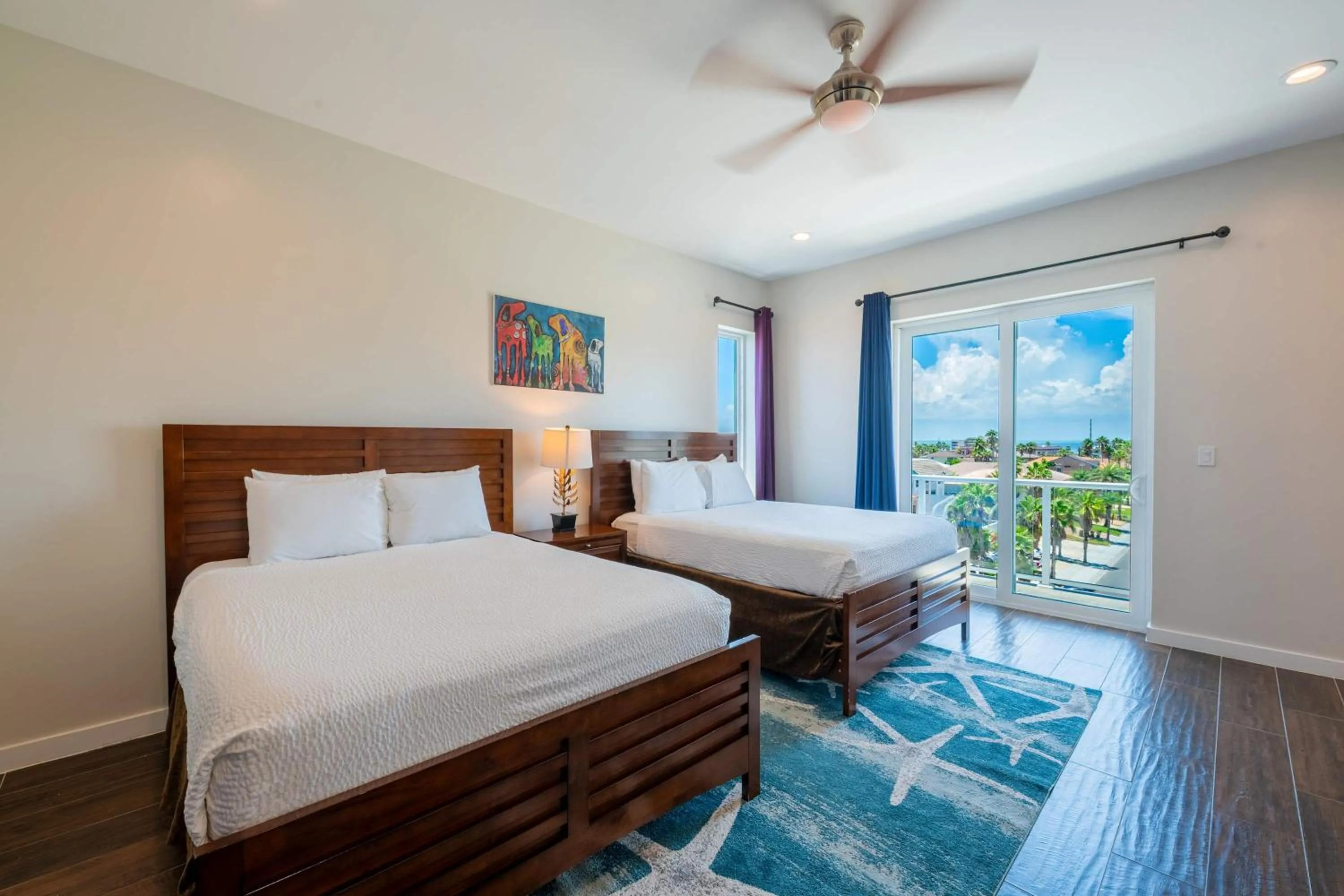 Bed in 5 BEDROOM BEACHFRONT CONDO - 4th Floor