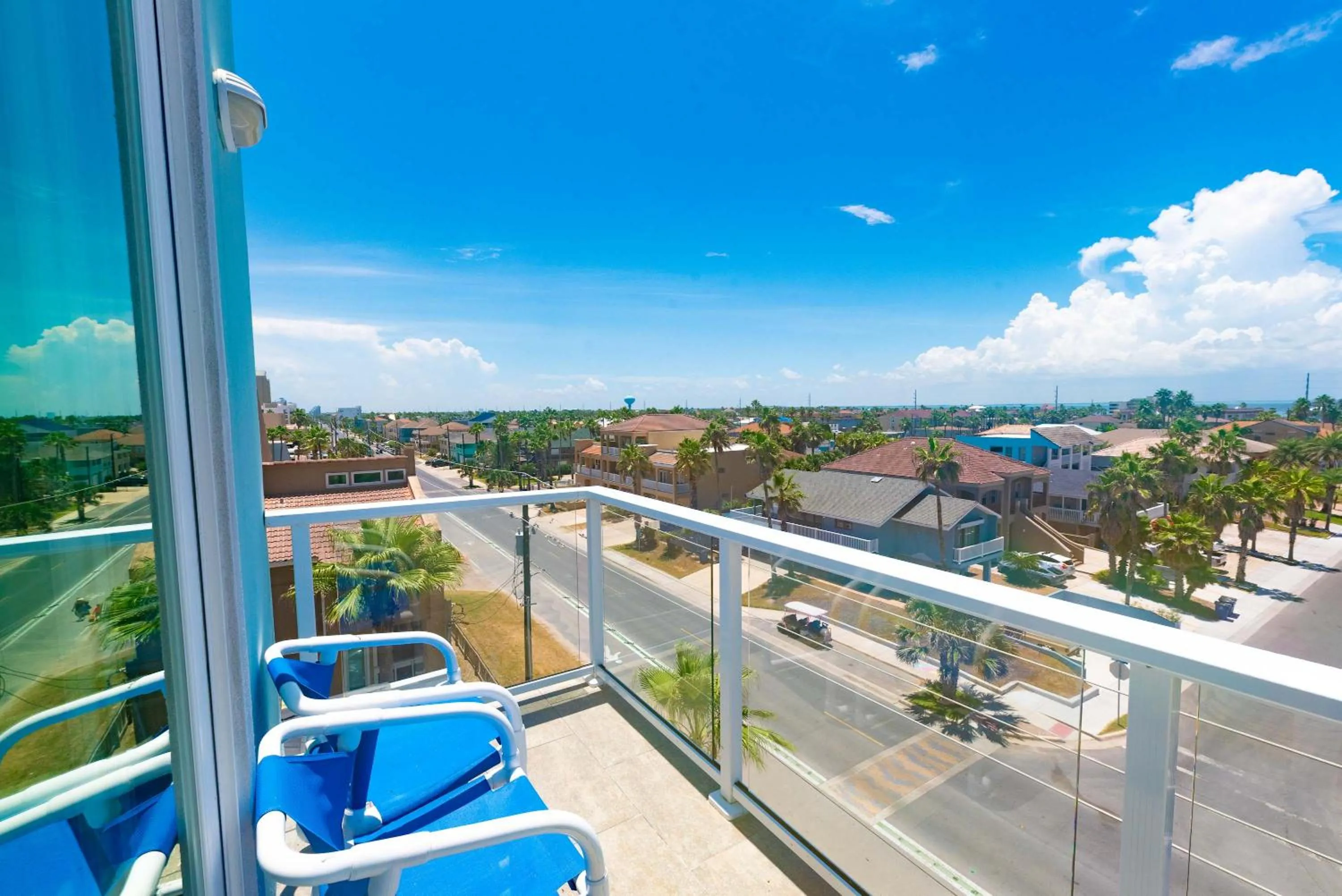 5 BEDROOM BEACHFRONT CONDO - 4th Floor