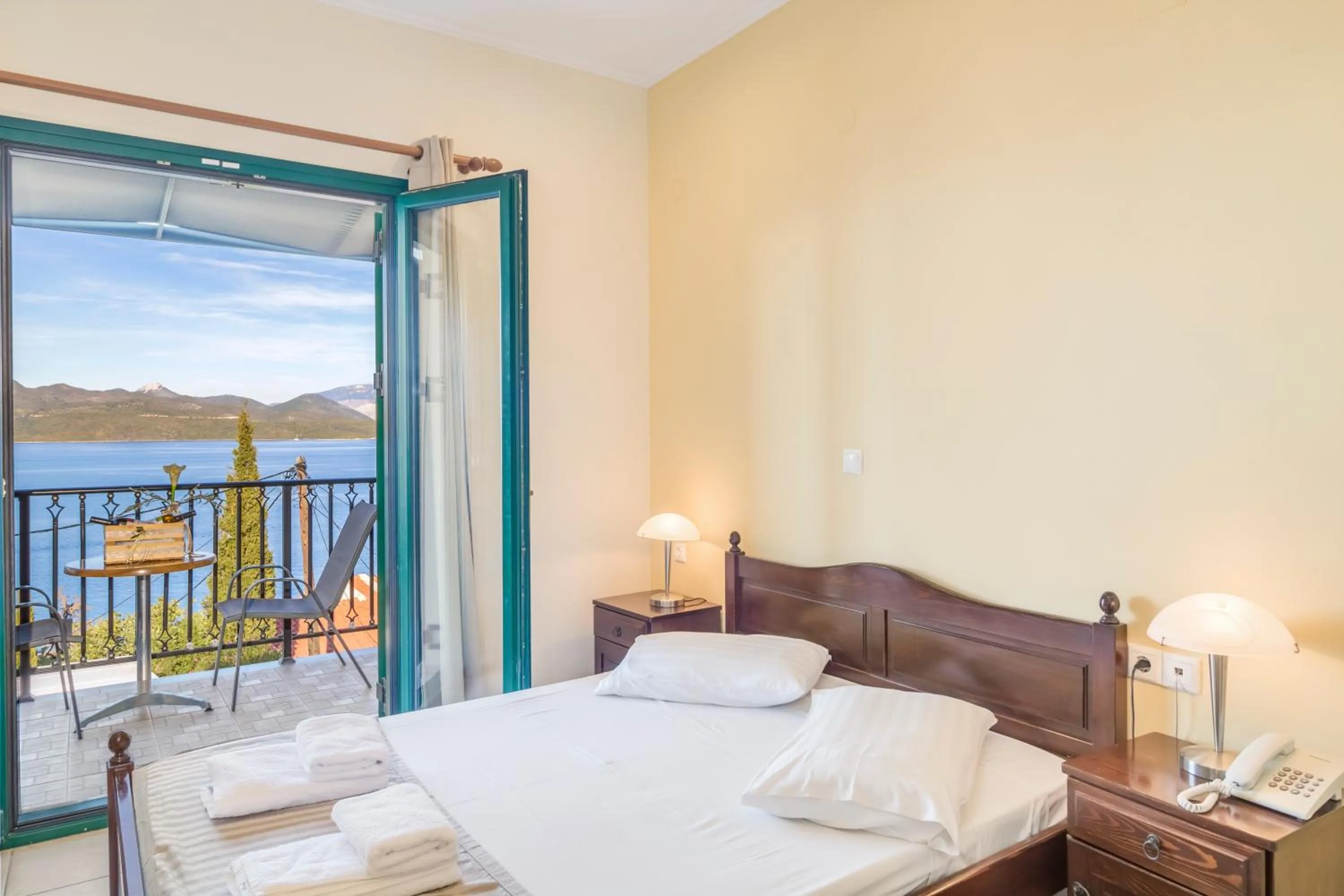 View (from property/room), Bed in Vergina Star Hotel