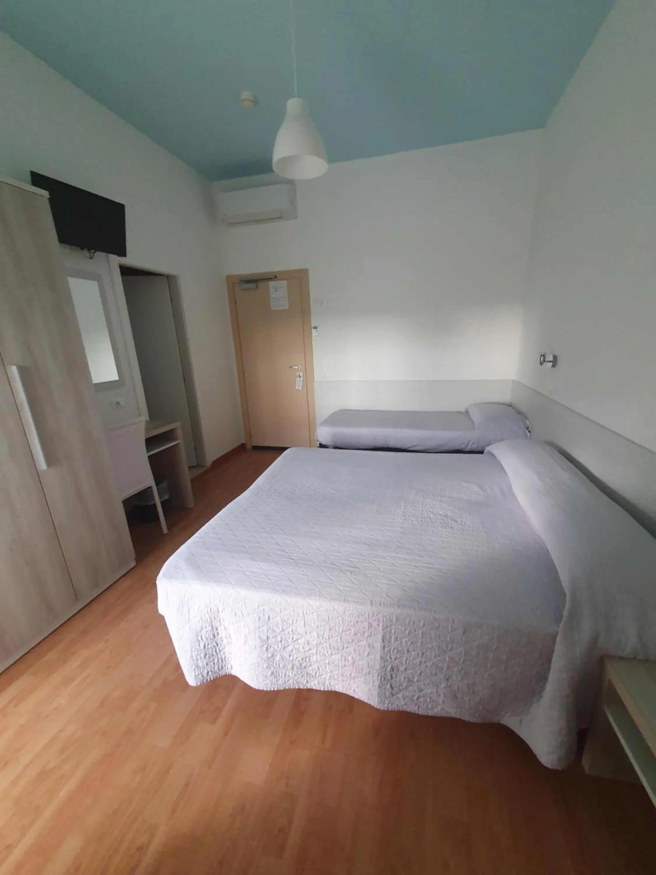 Bedroom, Bed in Hotel Kursaal