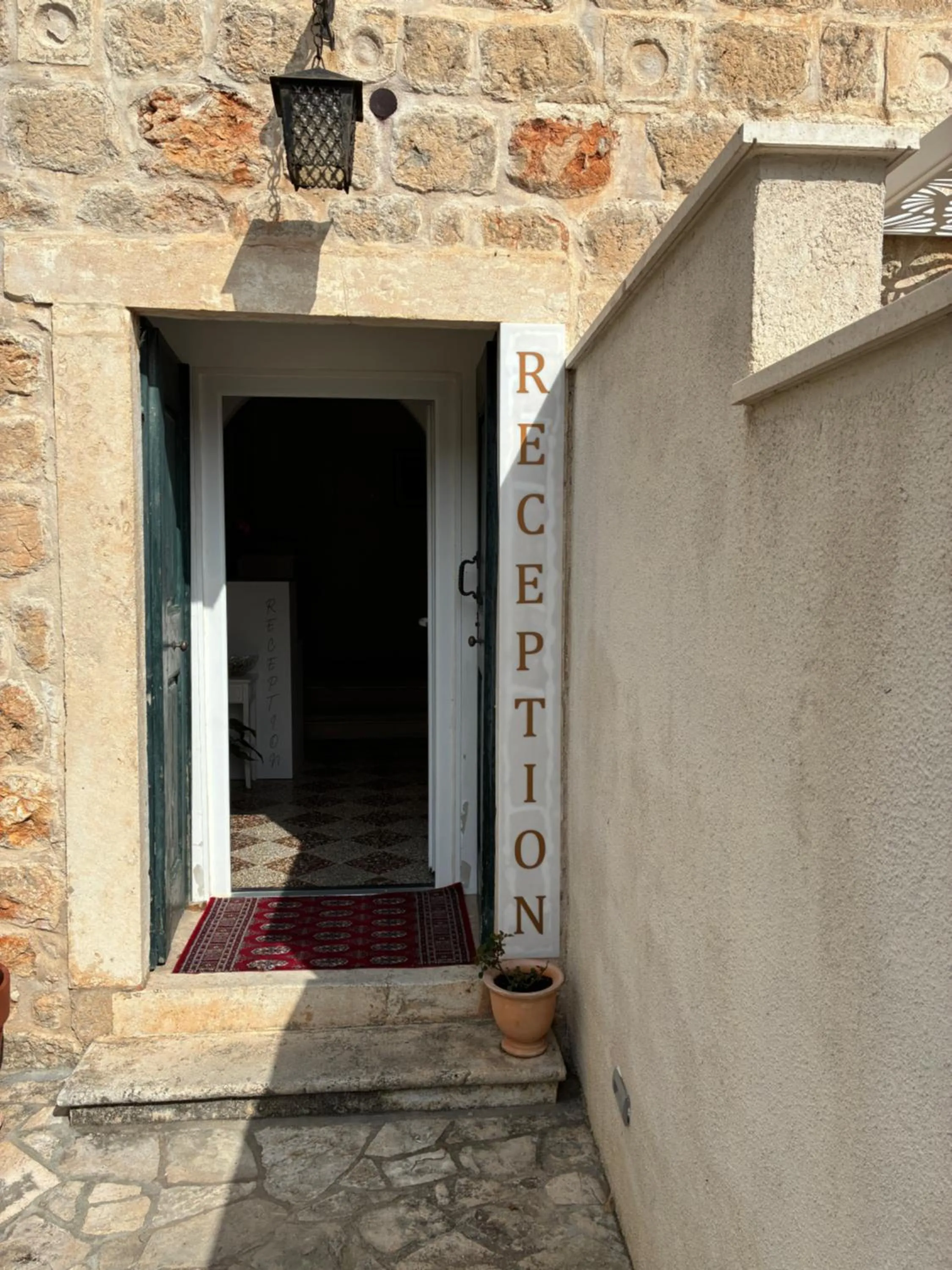 Facade/entrance in guesthouse Libertas
