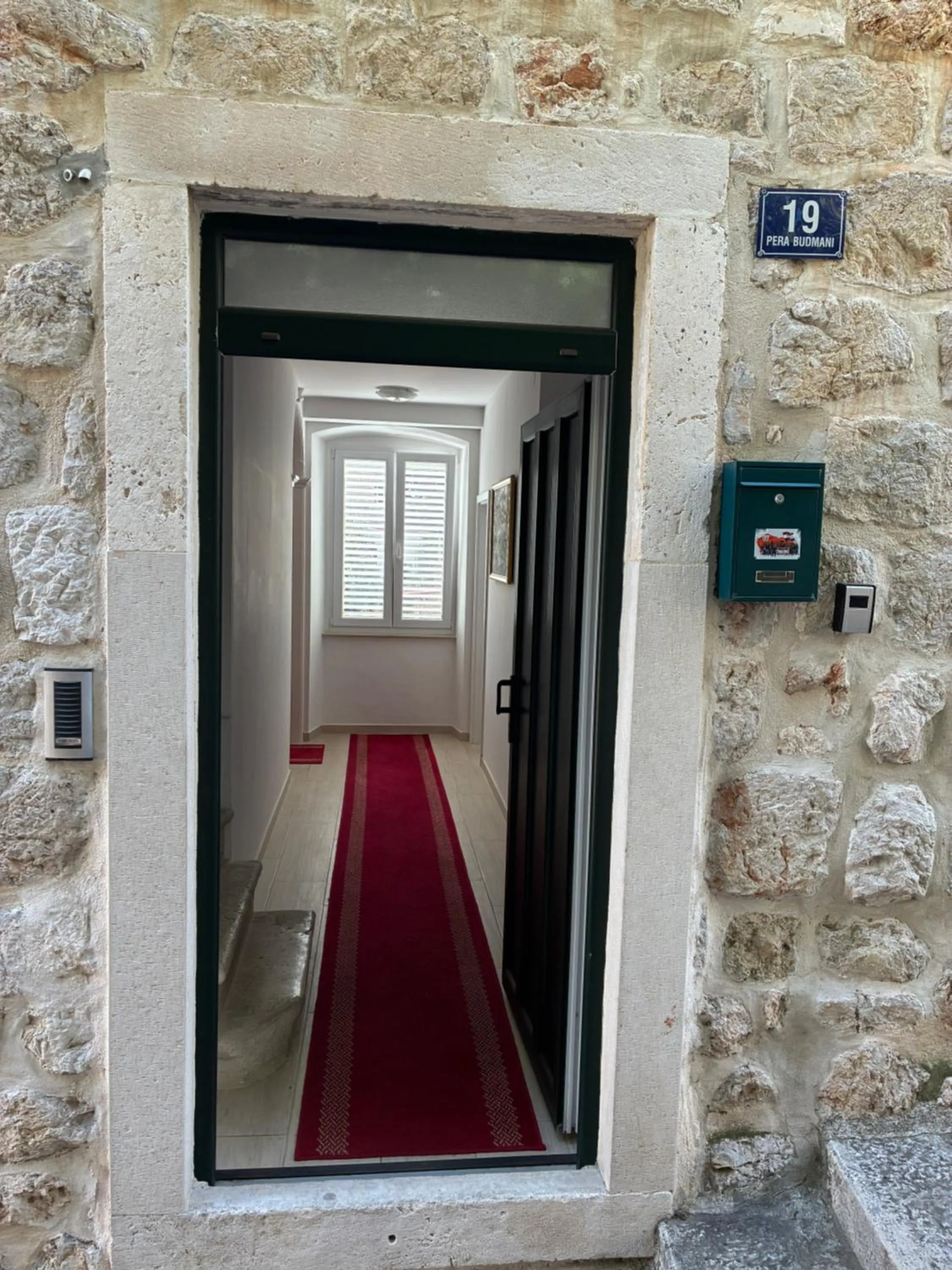 Facade/entrance in guesthouse Libertas