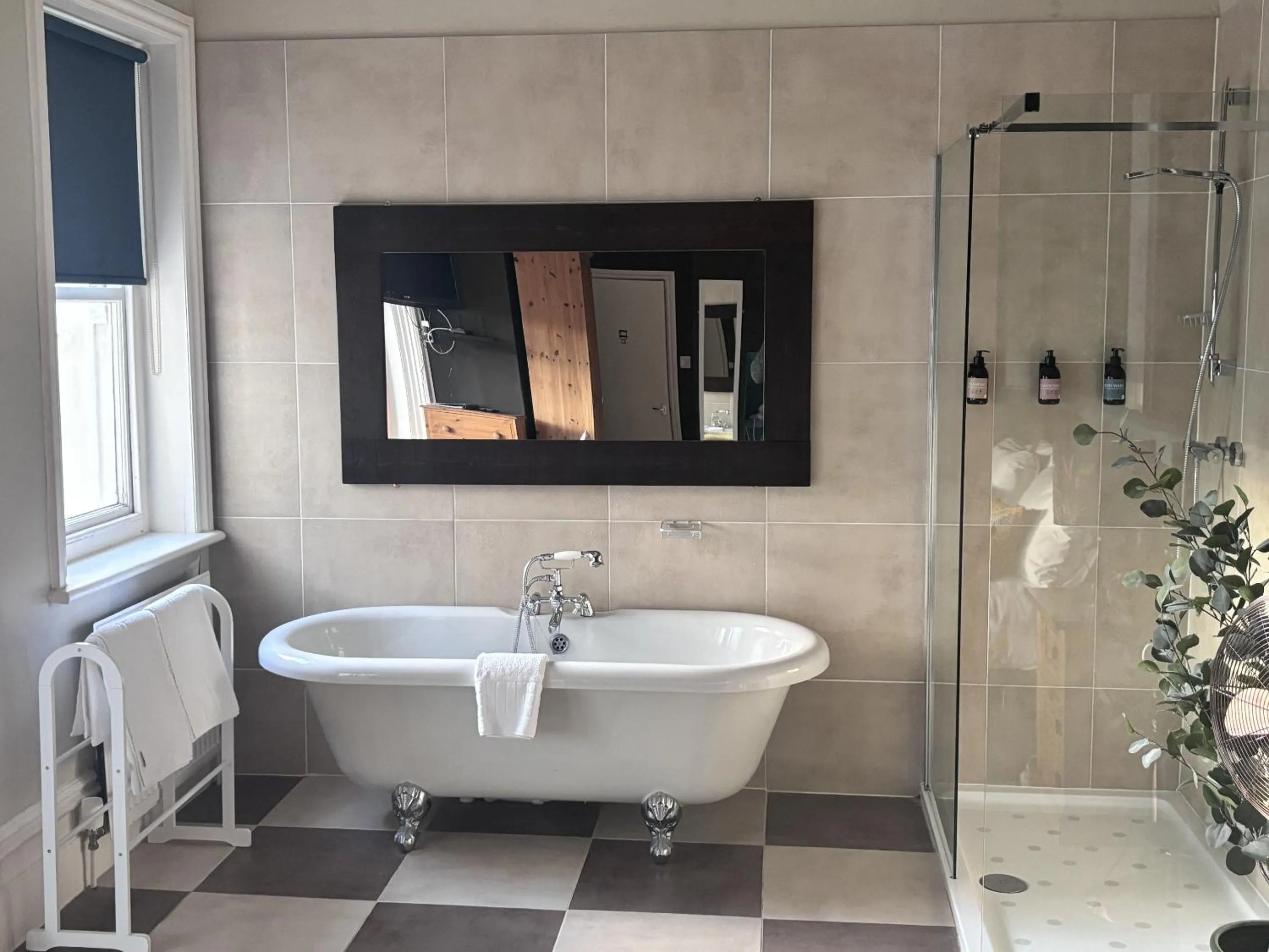 Bathroom in The Sheldon B&B - FREE private parking