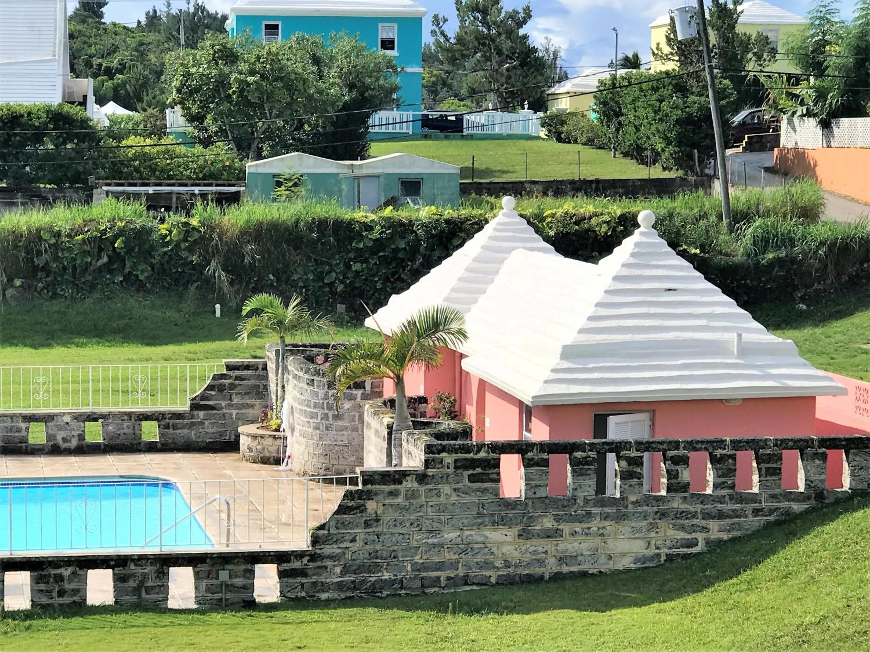 Swimming pool in Willowbank Resort