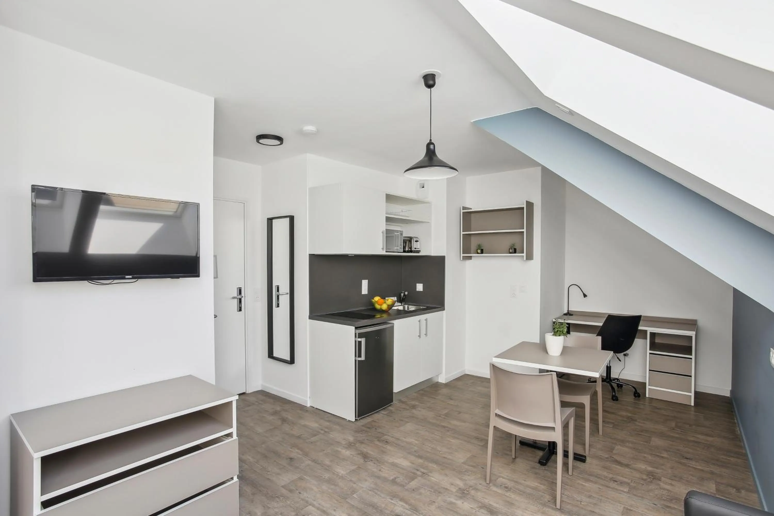 TV and multimedia in All Suites Appart Hôtel - Dunkerque Centre