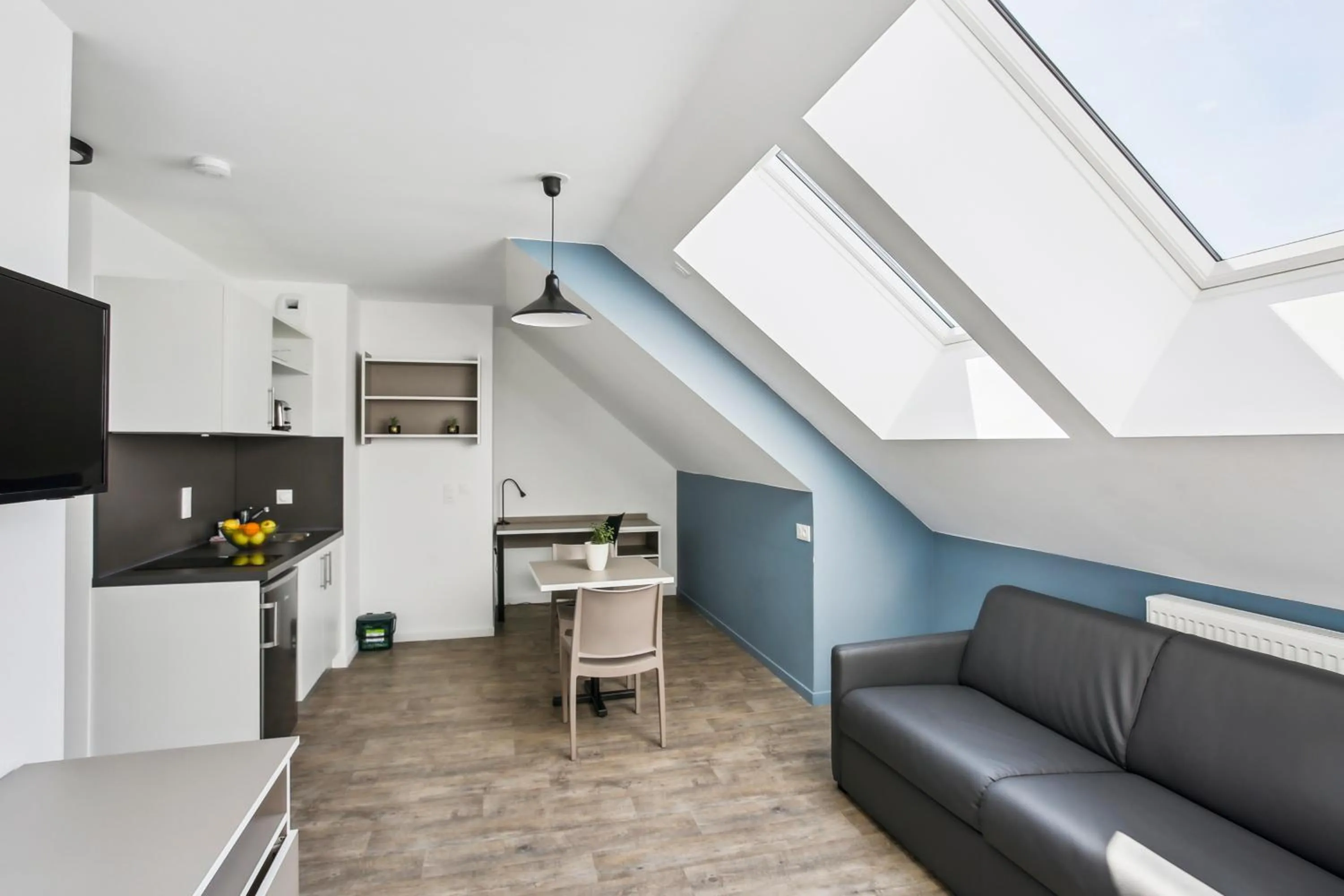 TV and multimedia in All Suites Appart Hôtel - Dunkerque Centre