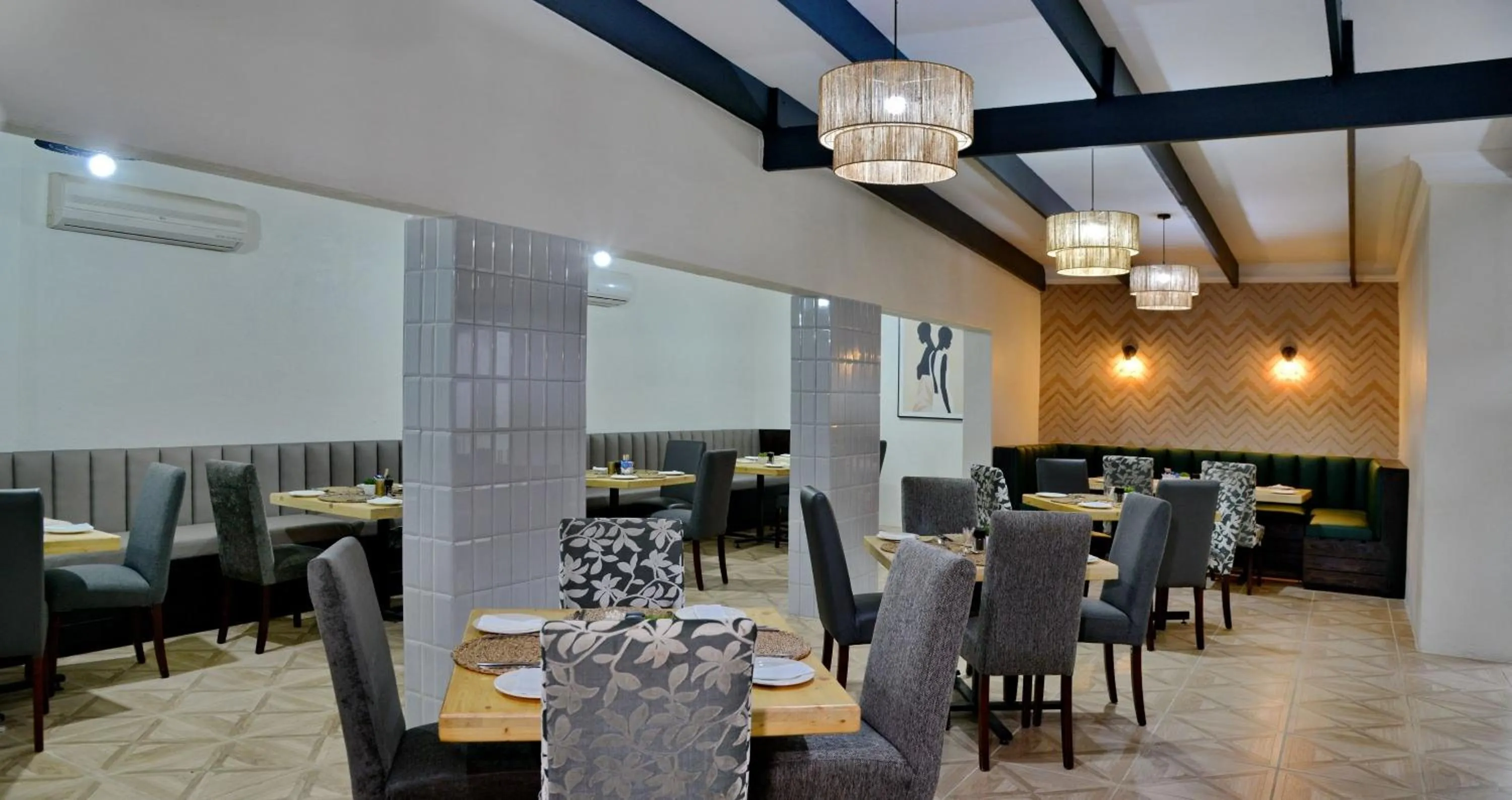 Restaurant/Places to Eat in Ingwenyama Conference & Sports Resort