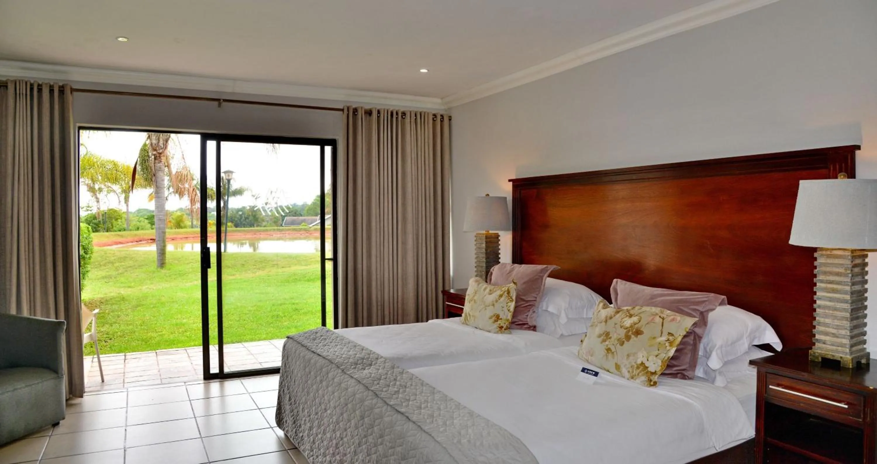Bed in Ingwenyama Conference & Sports Resort