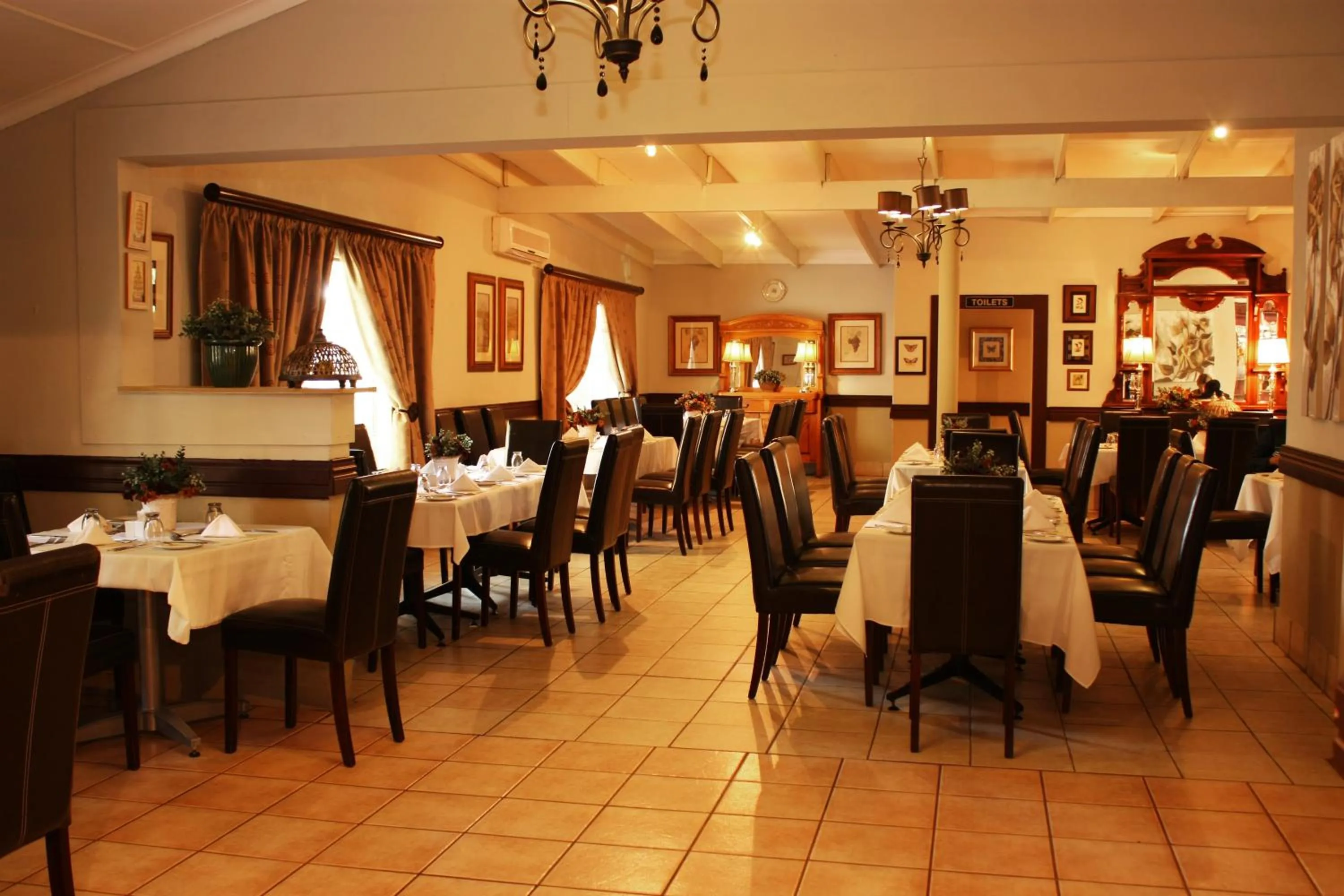 Restaurant/Places to Eat in Ingwenyama Conference & Sports Resort