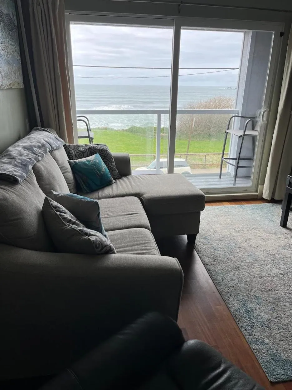 Living room in Three Arch Inn