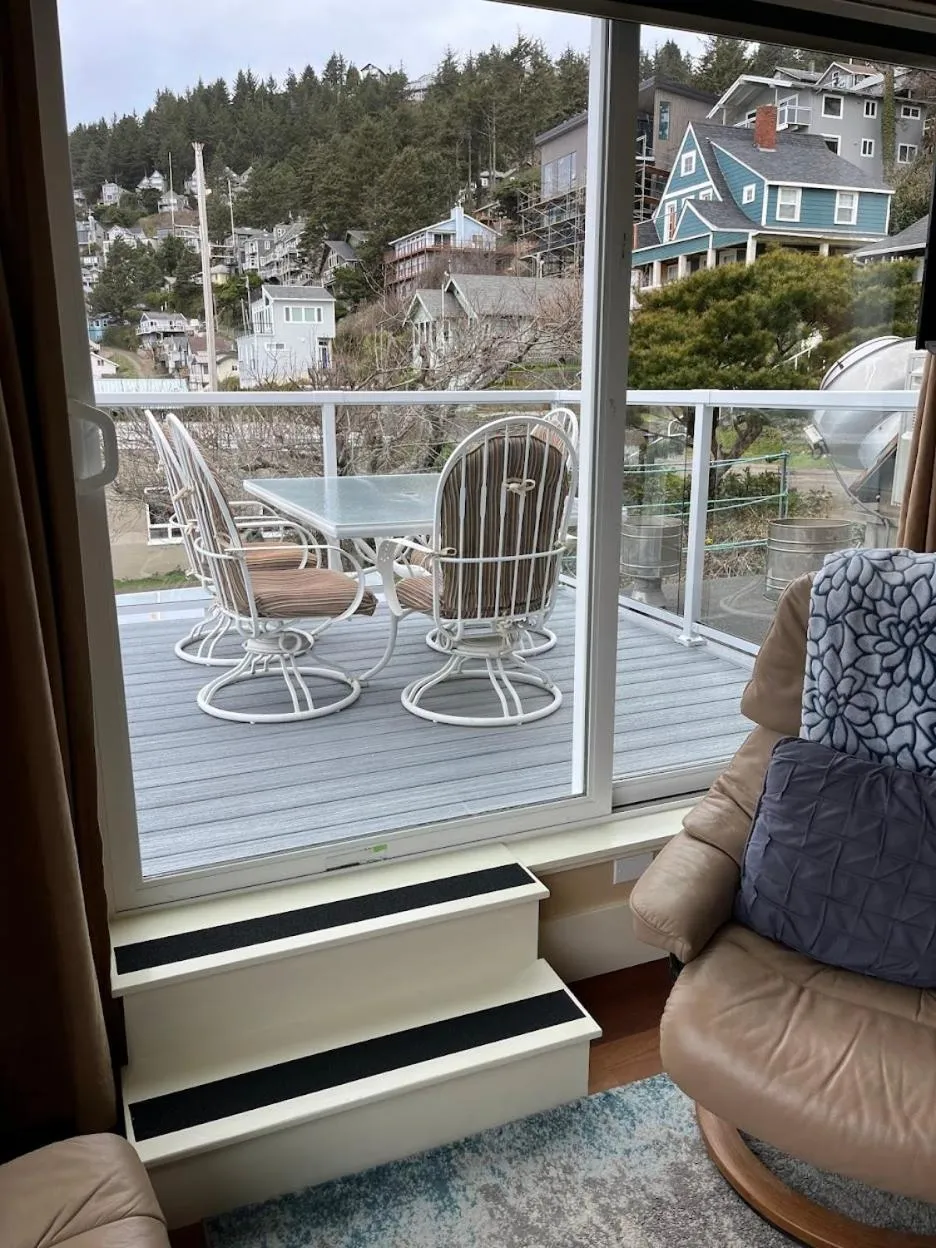 Patio in Three Arch Inn