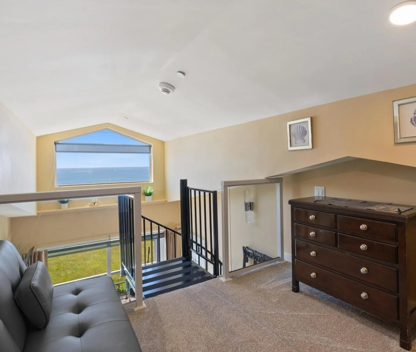 Seating area in Three Arch Inn