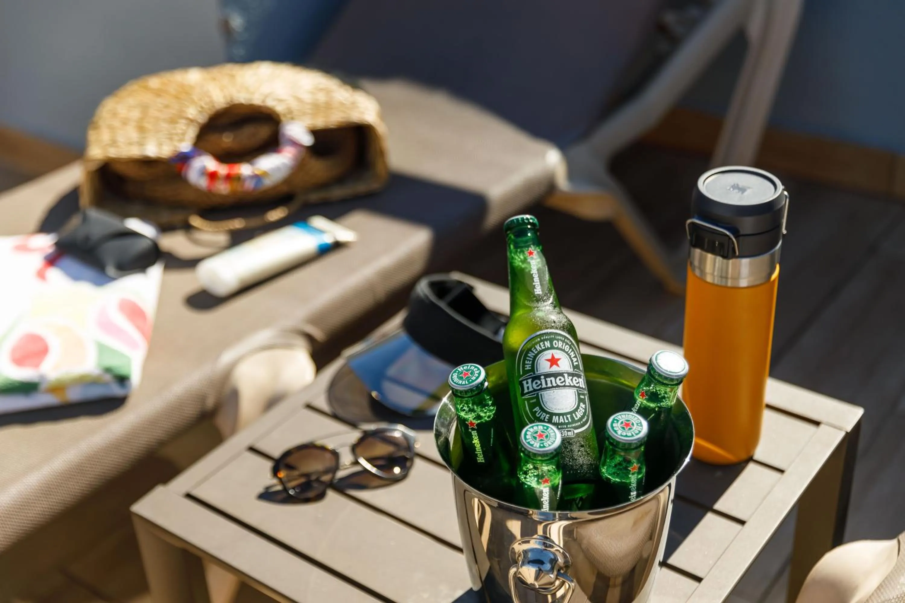 Swimming pool in Zuza Slim Suítes