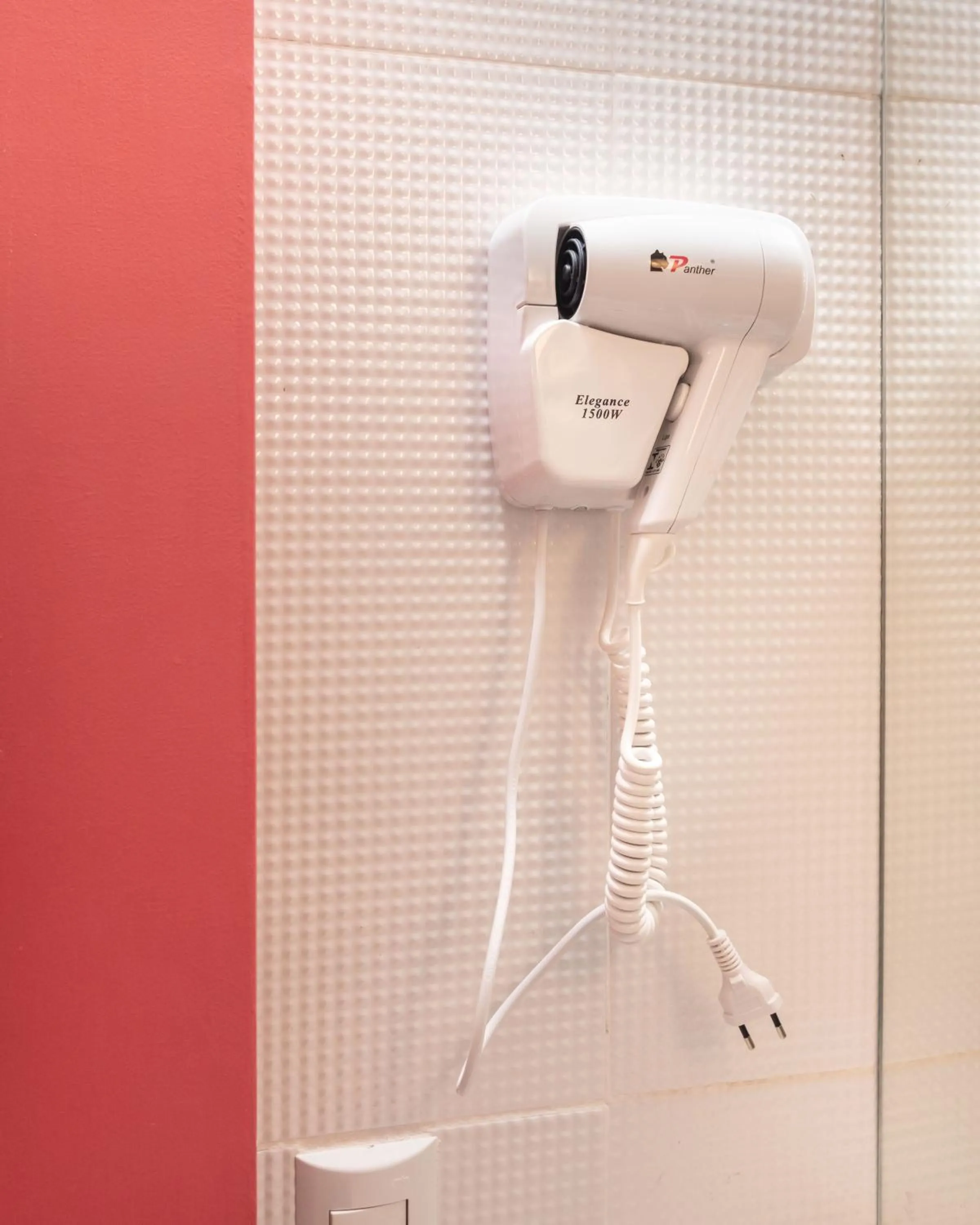 Bathroom in Zuza Slim Suítes