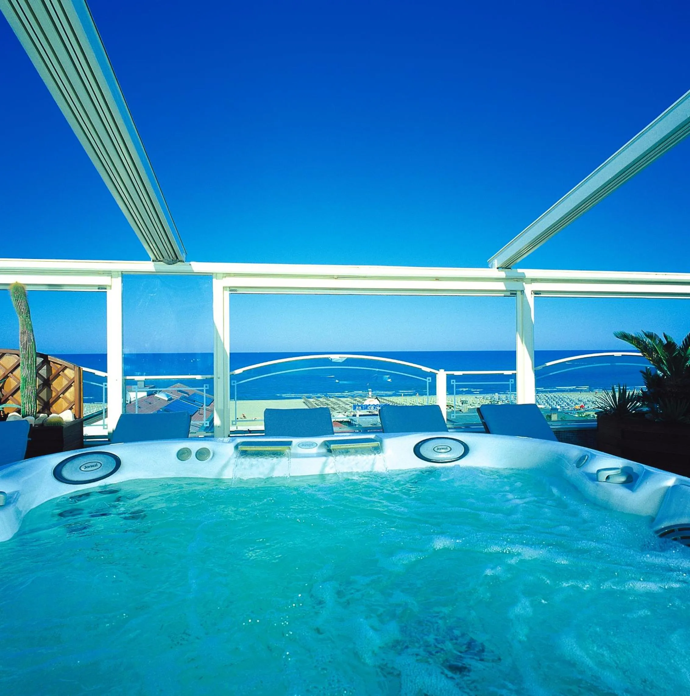 Hot Tub in Hotel Alexander