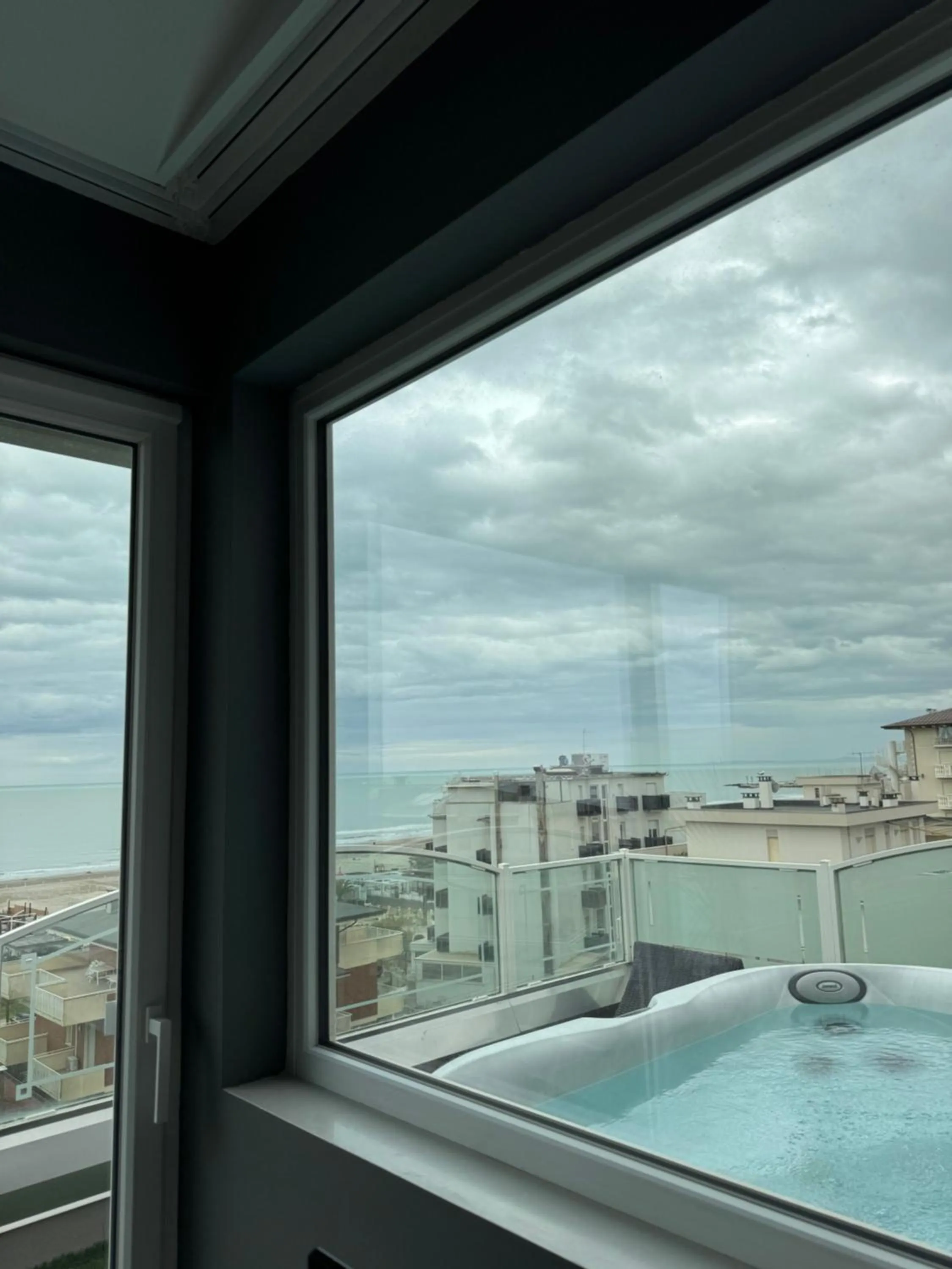 Hot Tub in Hotel Alexander