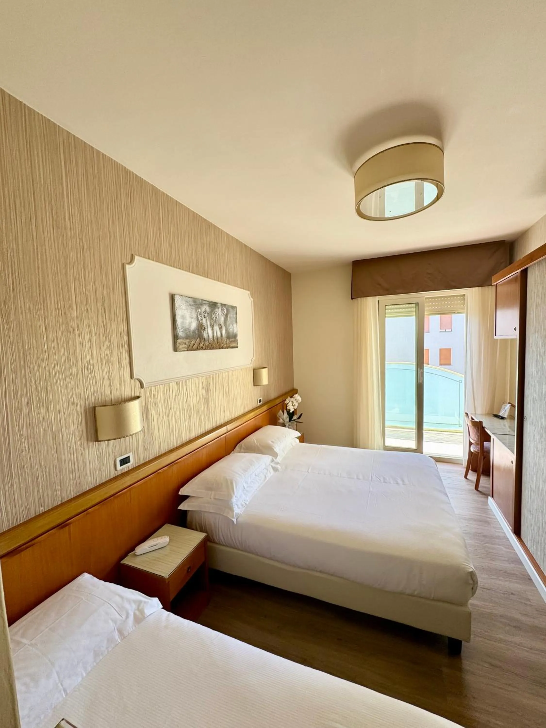 Bedroom, Bed in Hotel Alexander