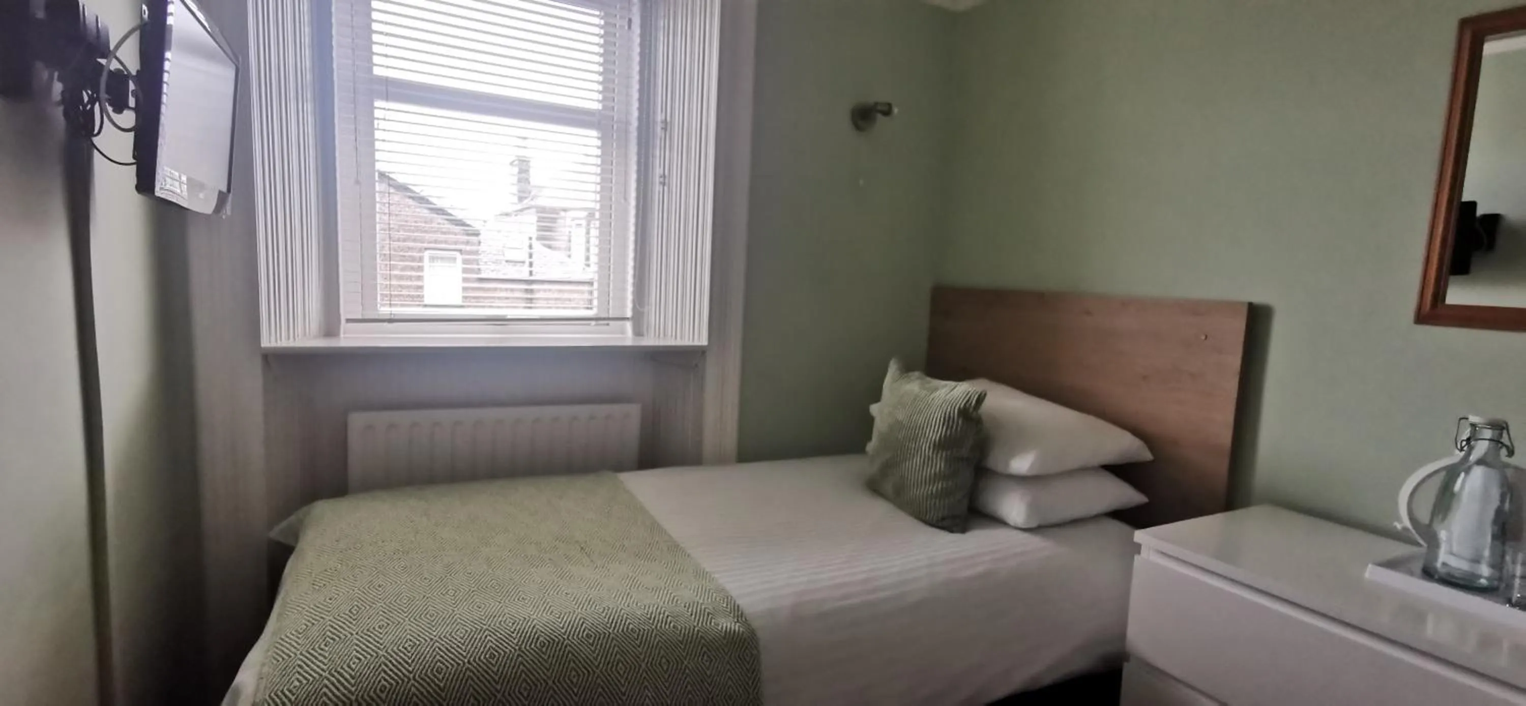 Bedroom, Bed in Hazeldene Guest House