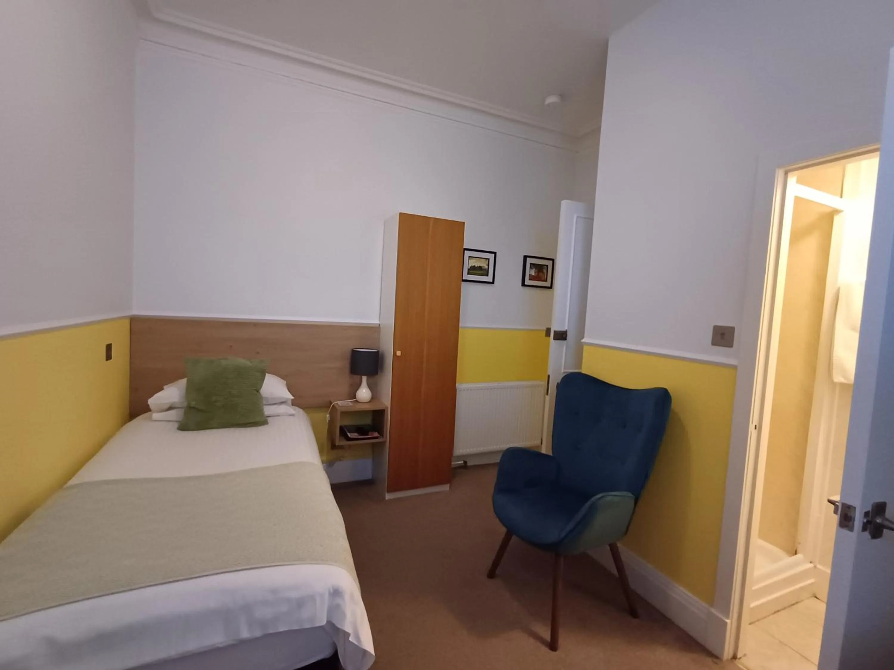 Bedroom, Bed in Hazeldene Guest House