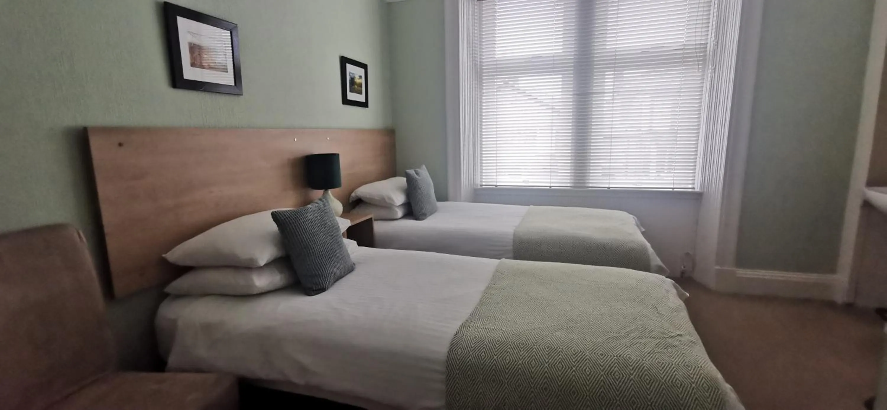 Twin Room in Hazeldene Guest House