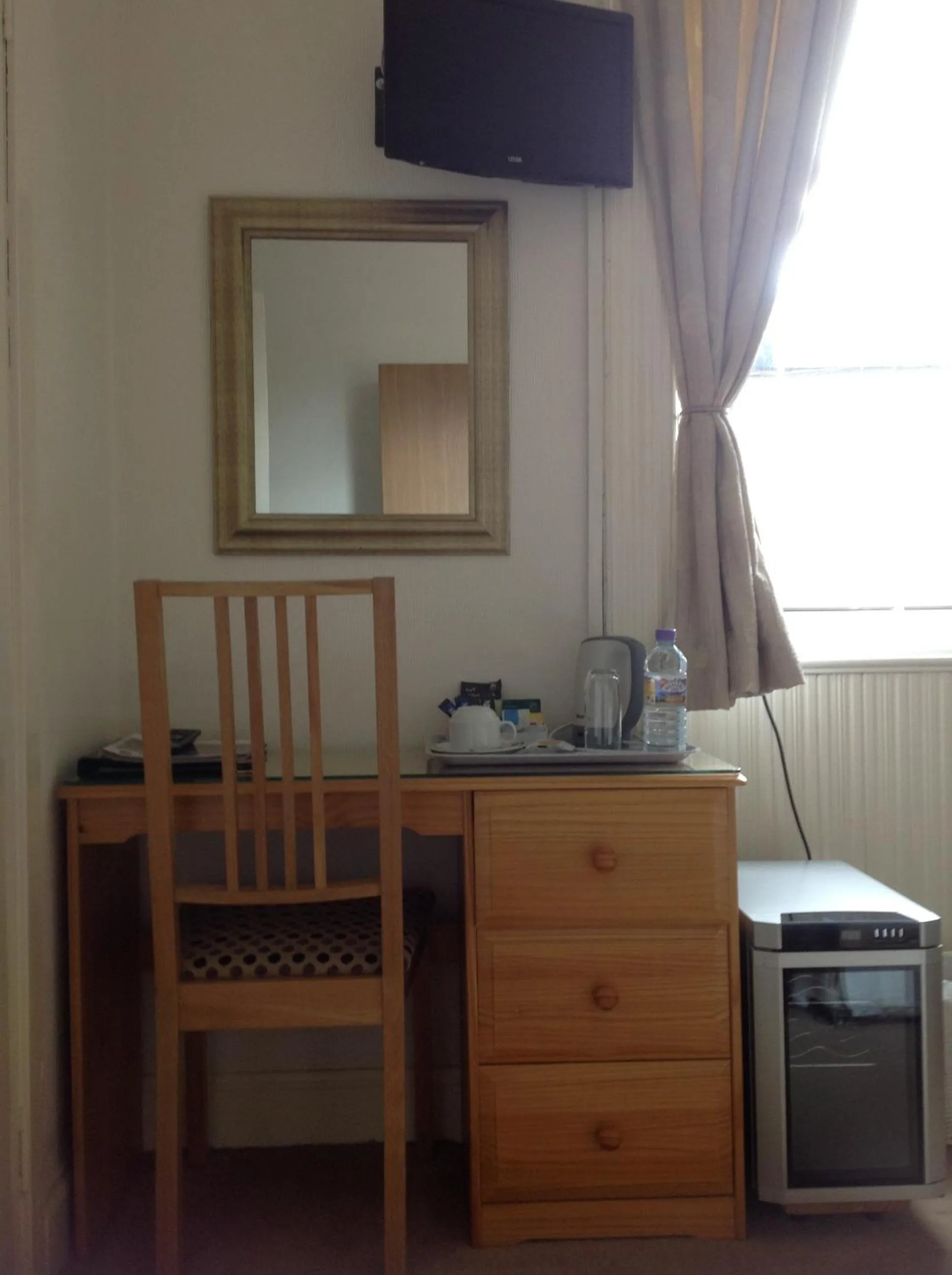 Coffee/tea facilities, Bed in Hazeldene Guest House