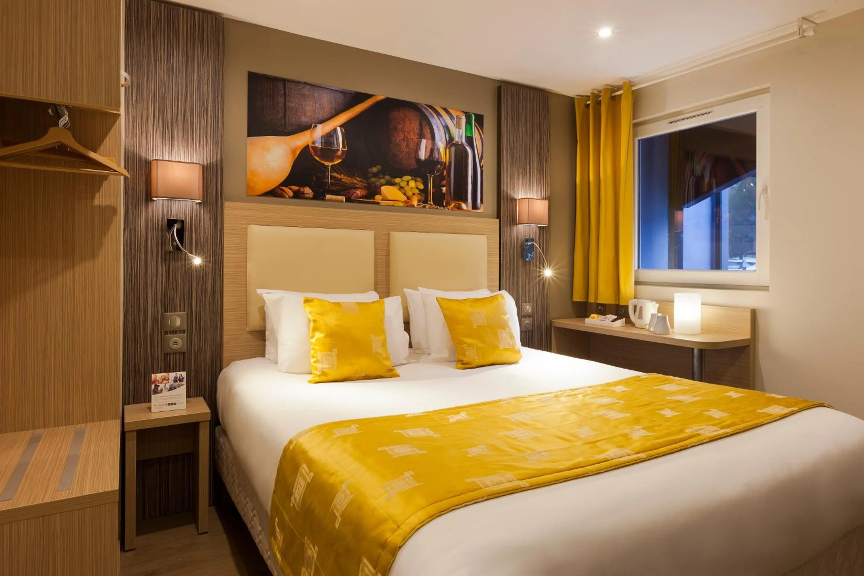 Photo of the whole room, Bed in Comfort Hotel Orléans Olivet Provinces