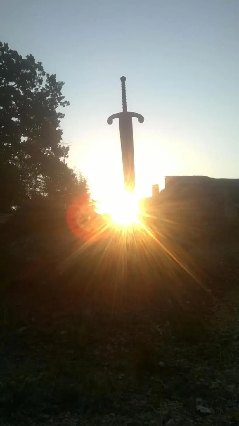 Decorative detail in Suite Médiévale 40m2 chambre d' hôte du Mas Fabrègue
