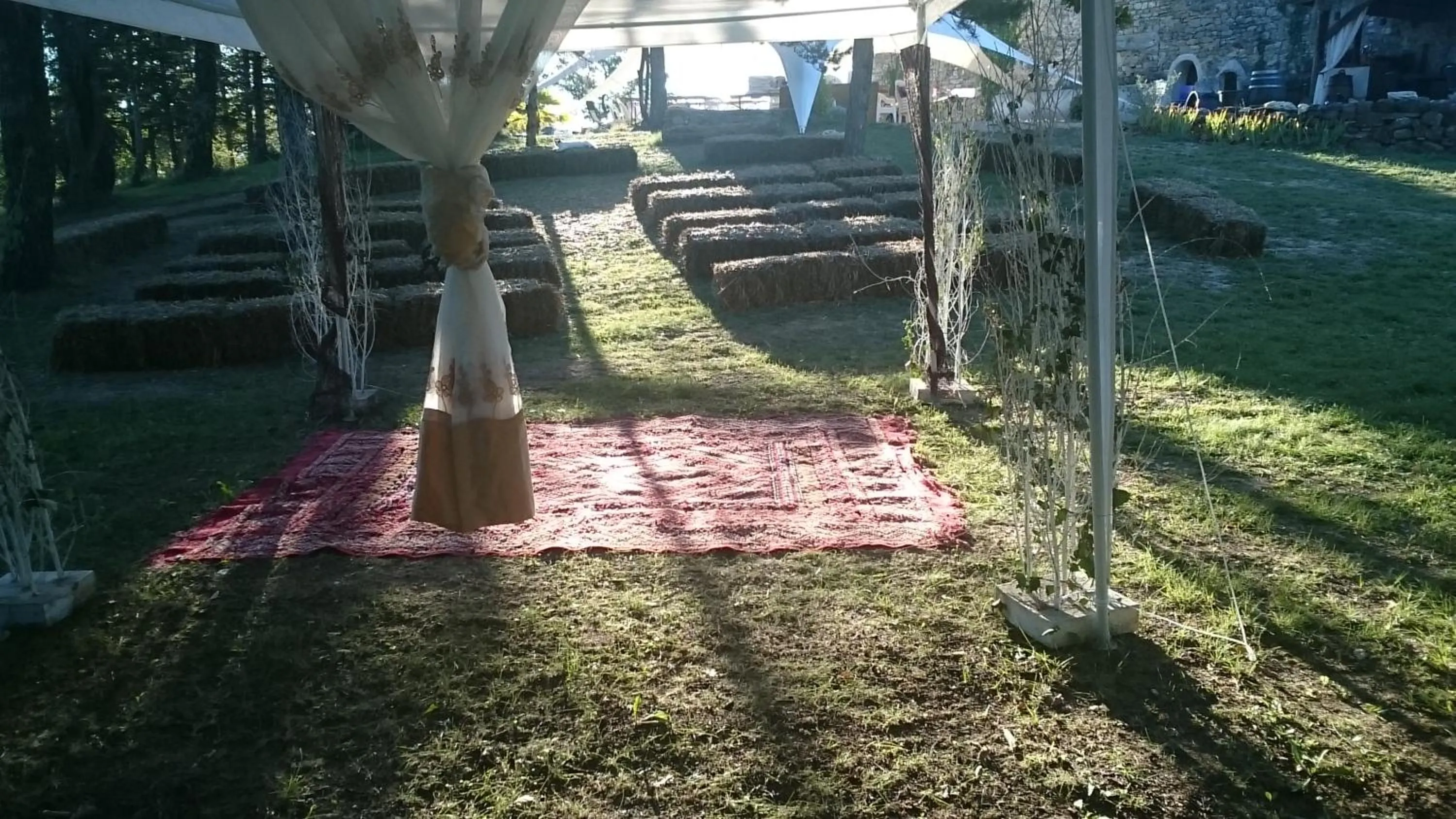 Garden in Suite Médiévale 40m2 chambre d' hôte du Mas Fabrègue