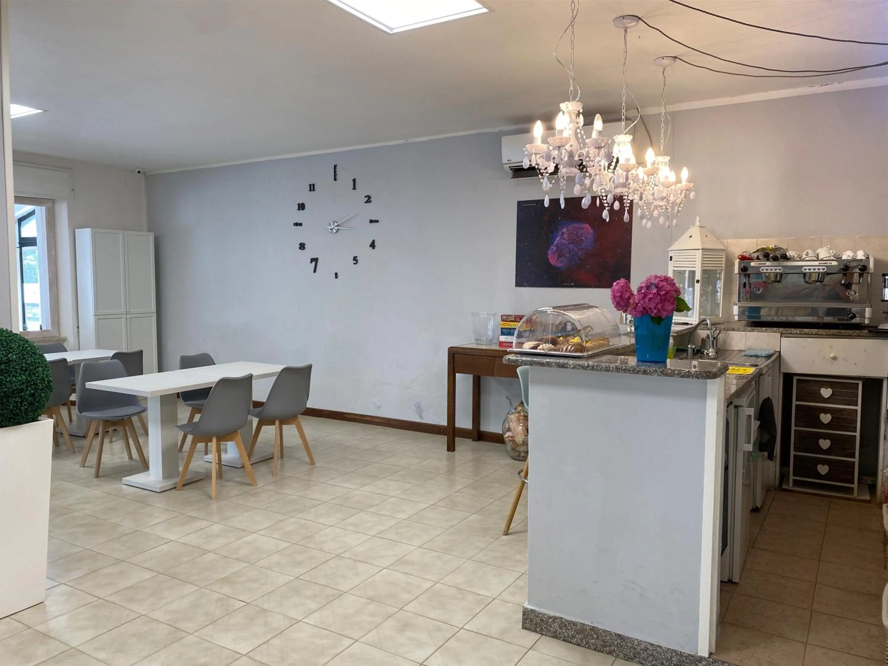 Lounge or bar in Hotel Kinda