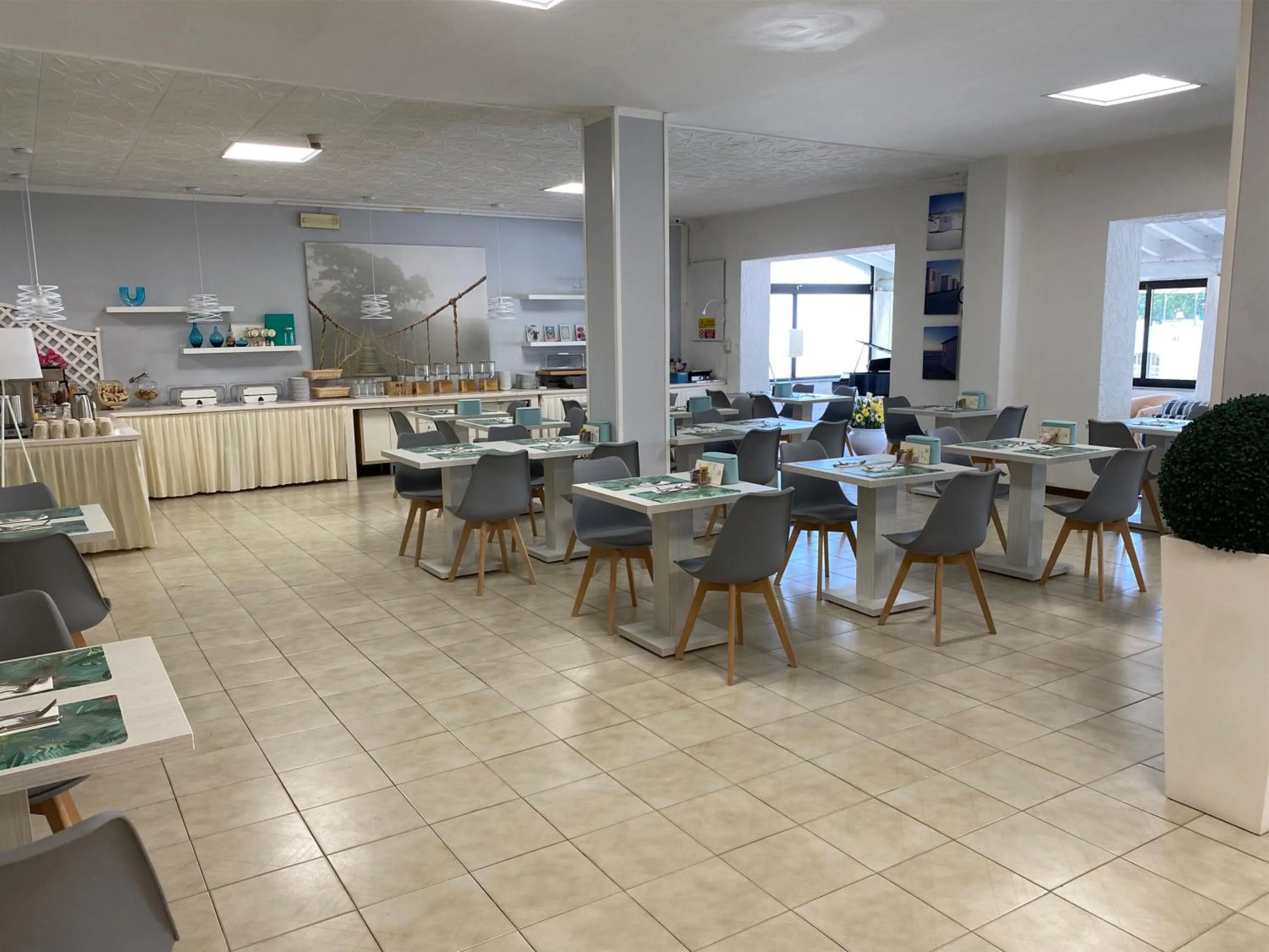 Buffet breakfast in Hotel Kinda