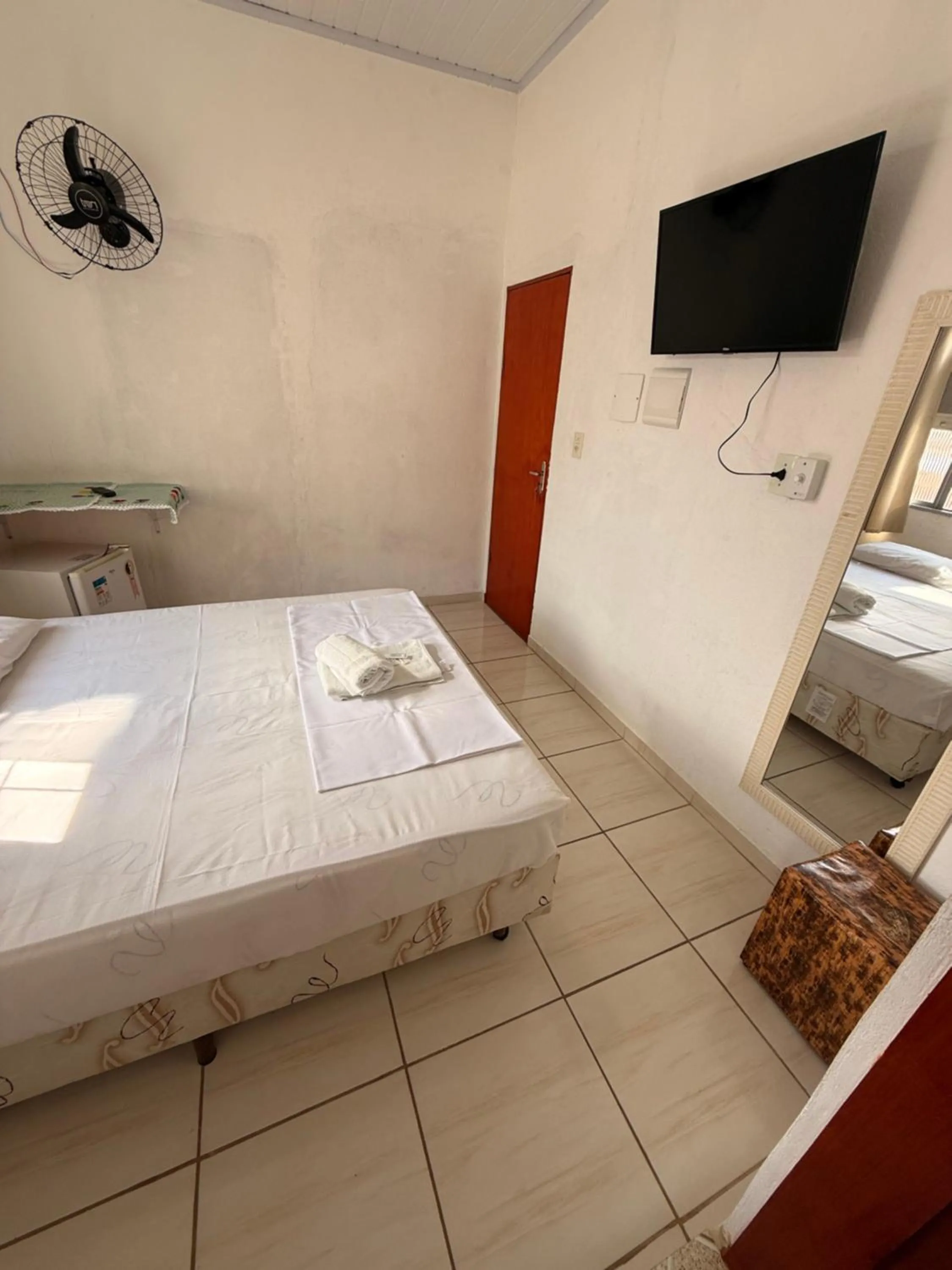 Double Room in Pousada GEF Aparecida
