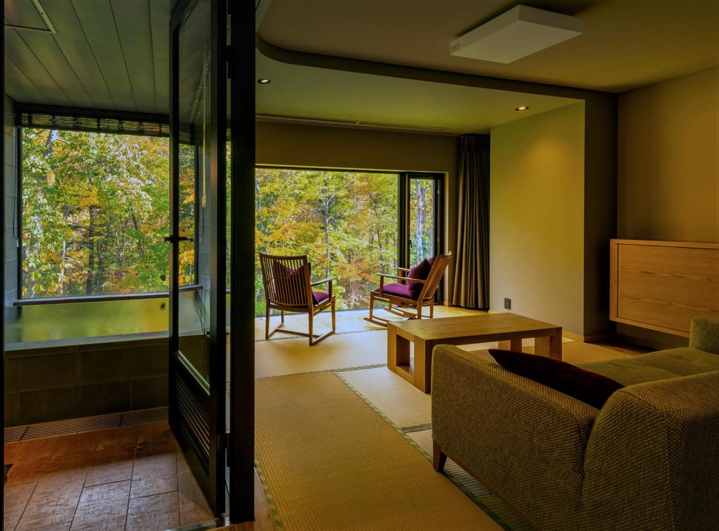 Living room in Okujozankei Onsen Kasho Gyoen