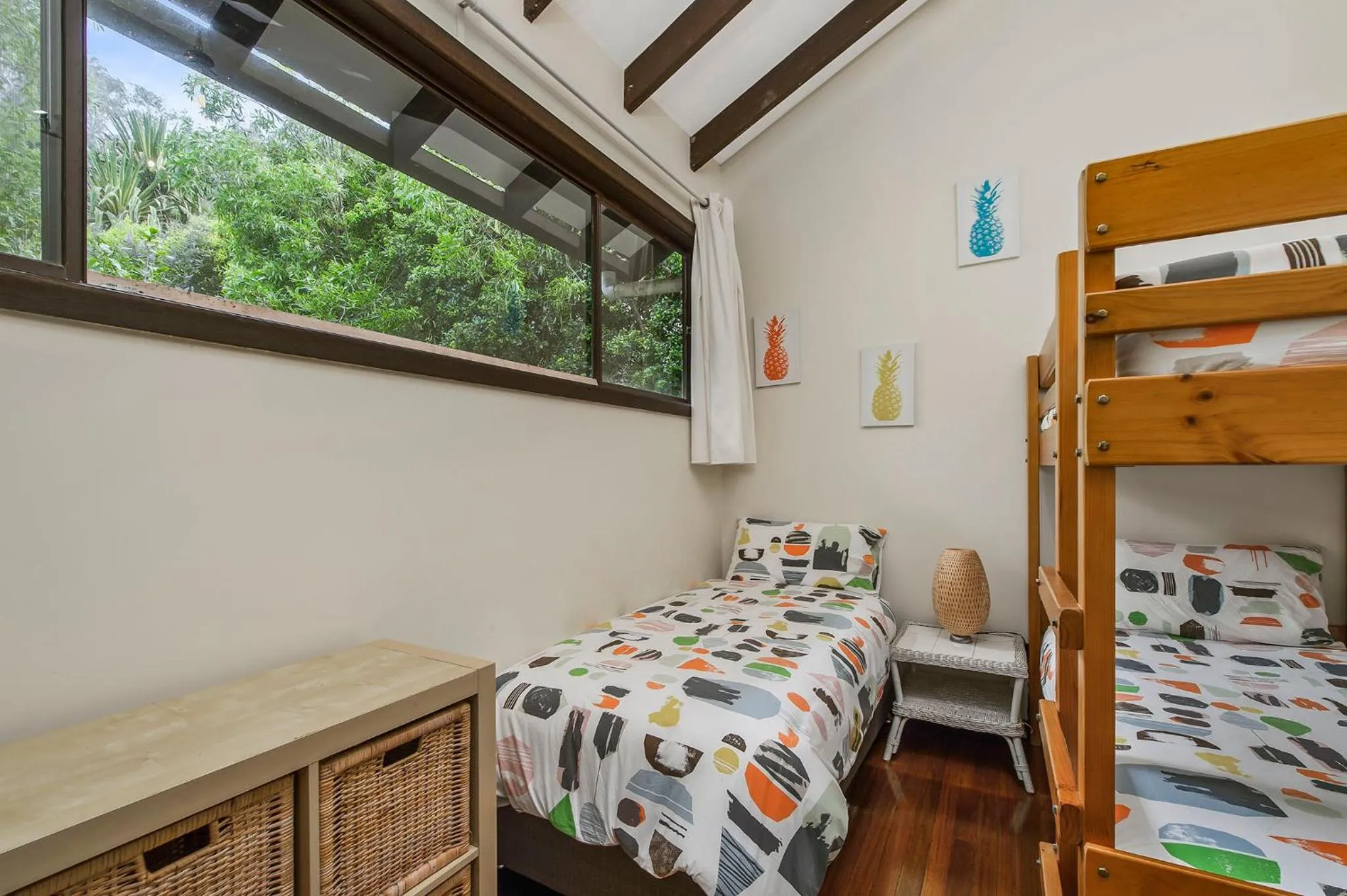 Barrels Beach House, 28 Dulconghi Street