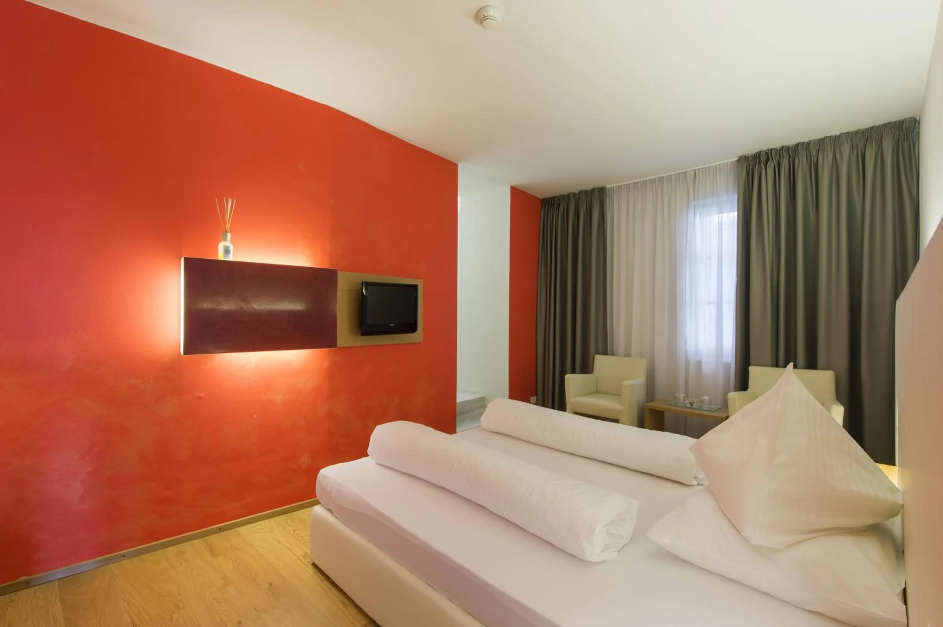 Day, Bed in Hotel Goldener Stern