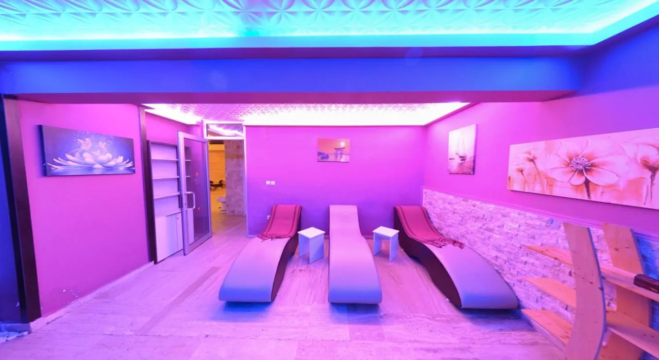 Public Bath in Anitas Hotel