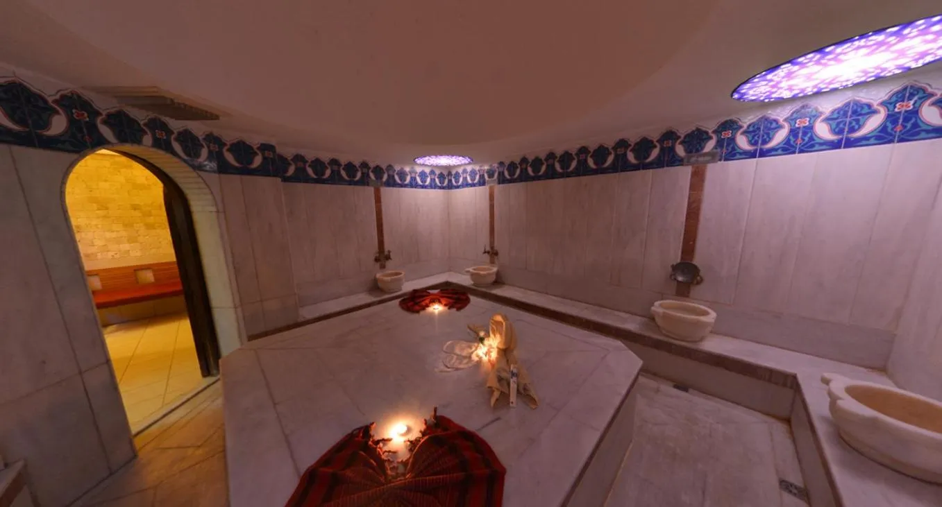 Public Bath in Anitas Hotel