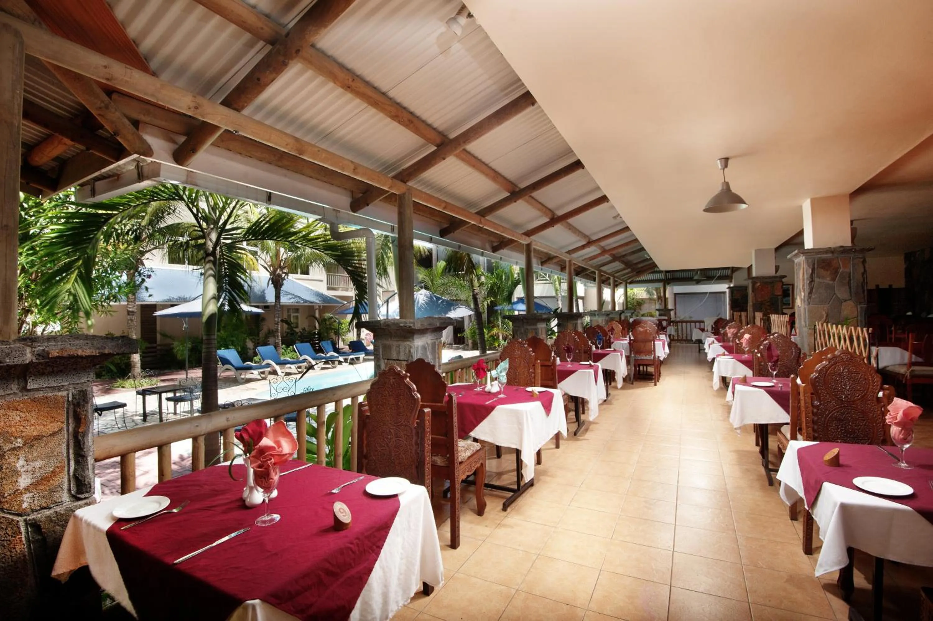 Restaurant/places to eat in Le Palmiste Resort & Spa