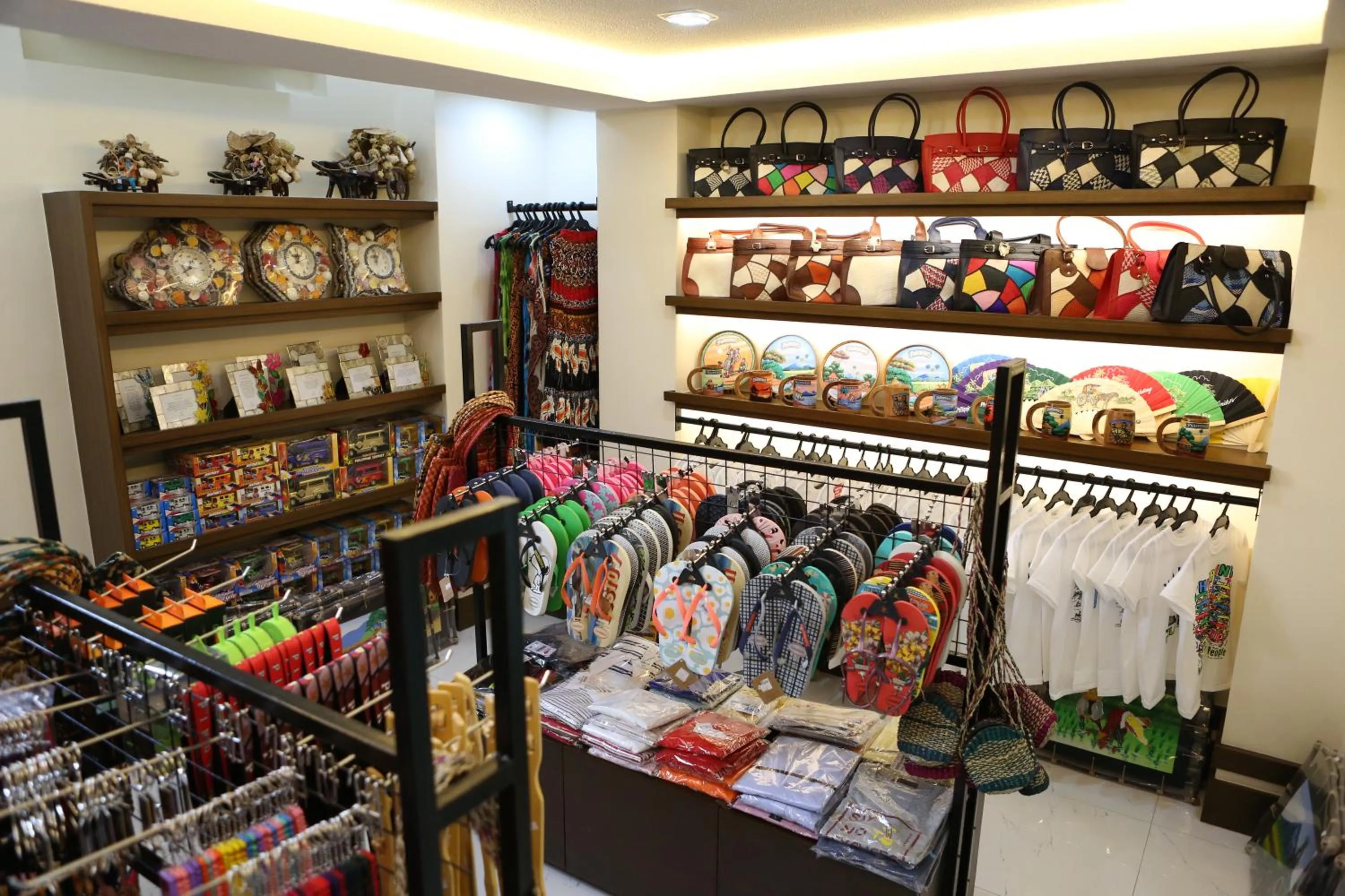 On-site shops in Achievers Airport Hotel