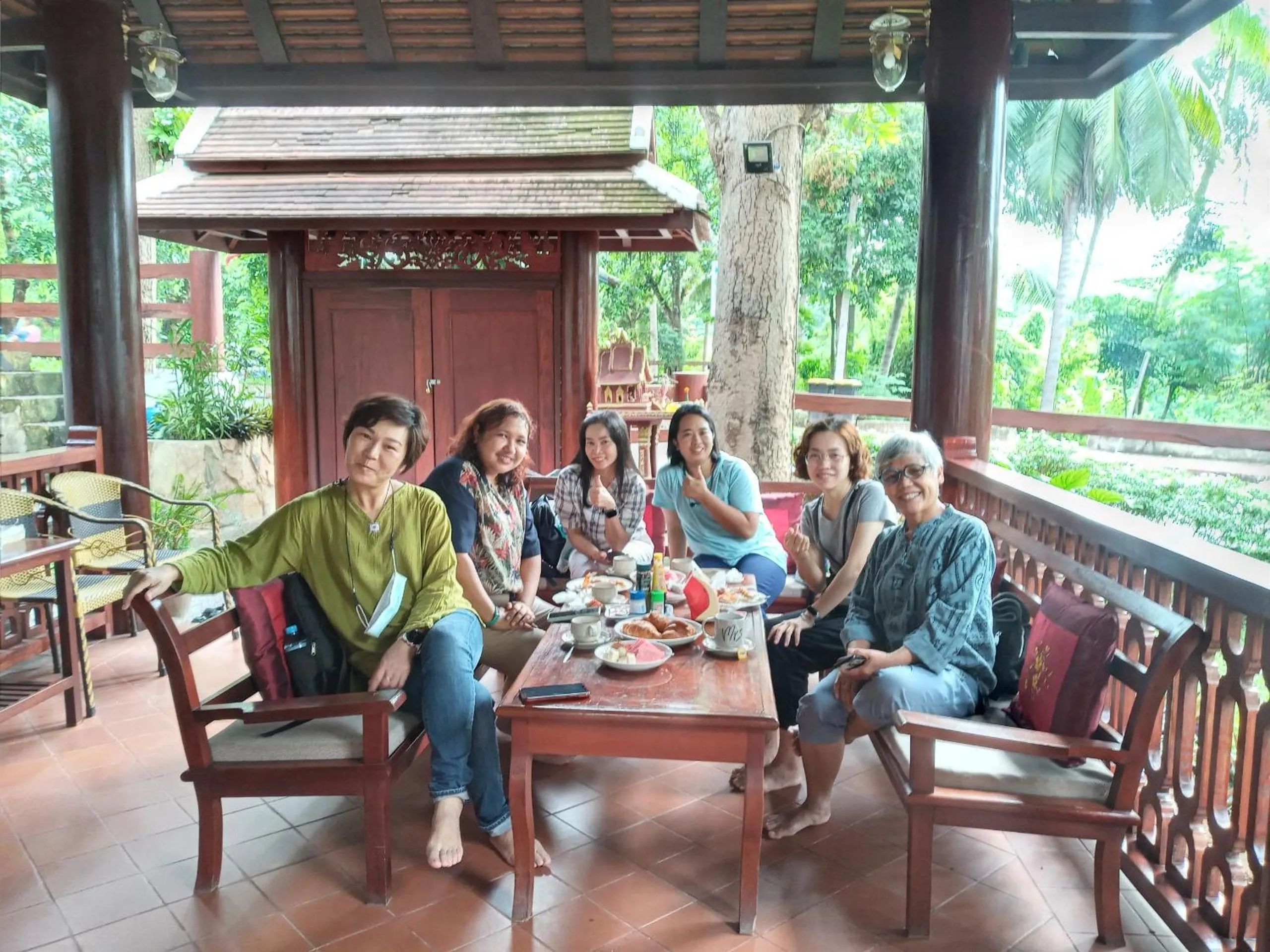 Dining area in Luang Prabang Villa Sirikili River View