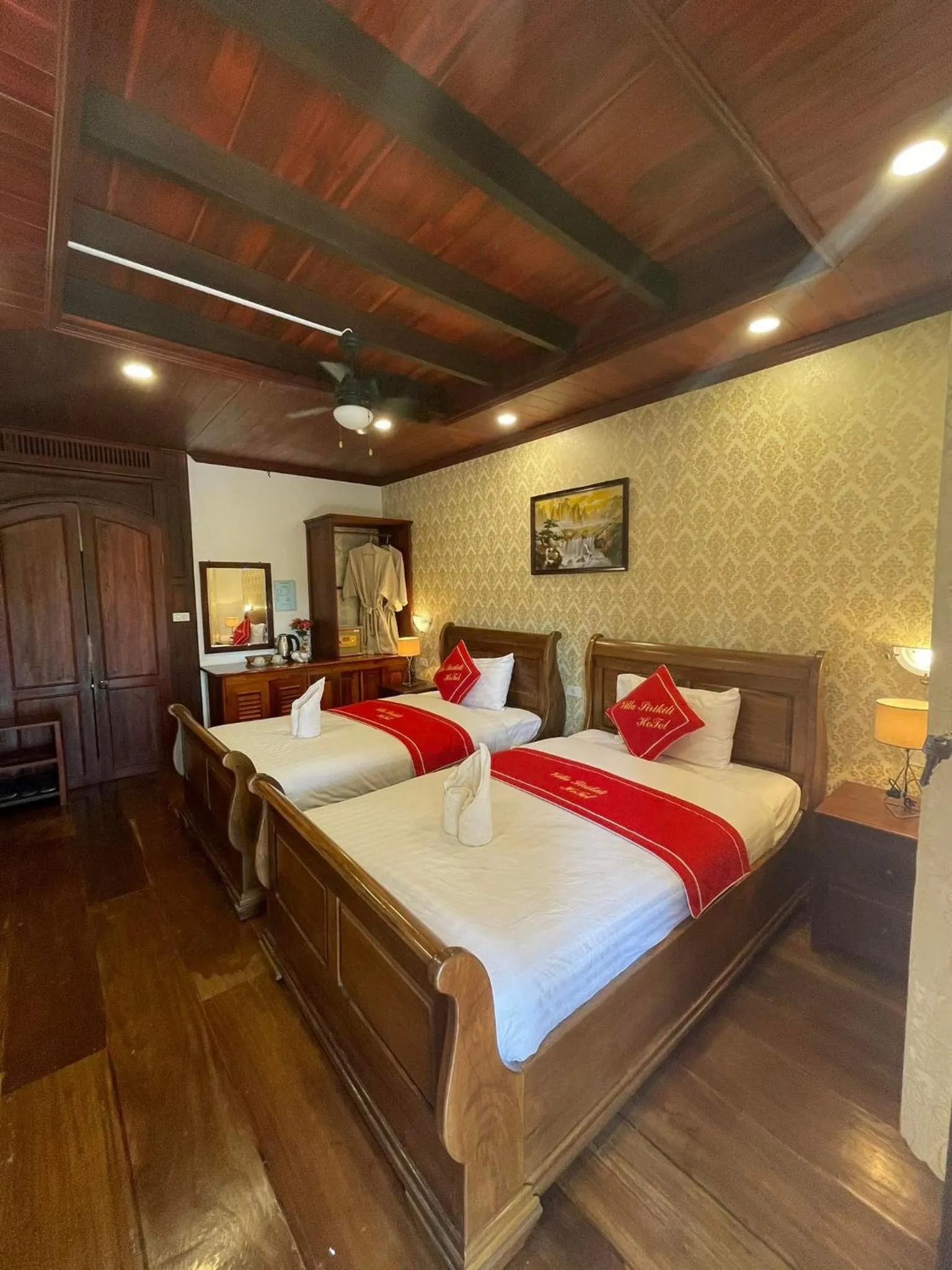 Photo of the whole room, Bed in Luang Prabang Villa Sirikili River View