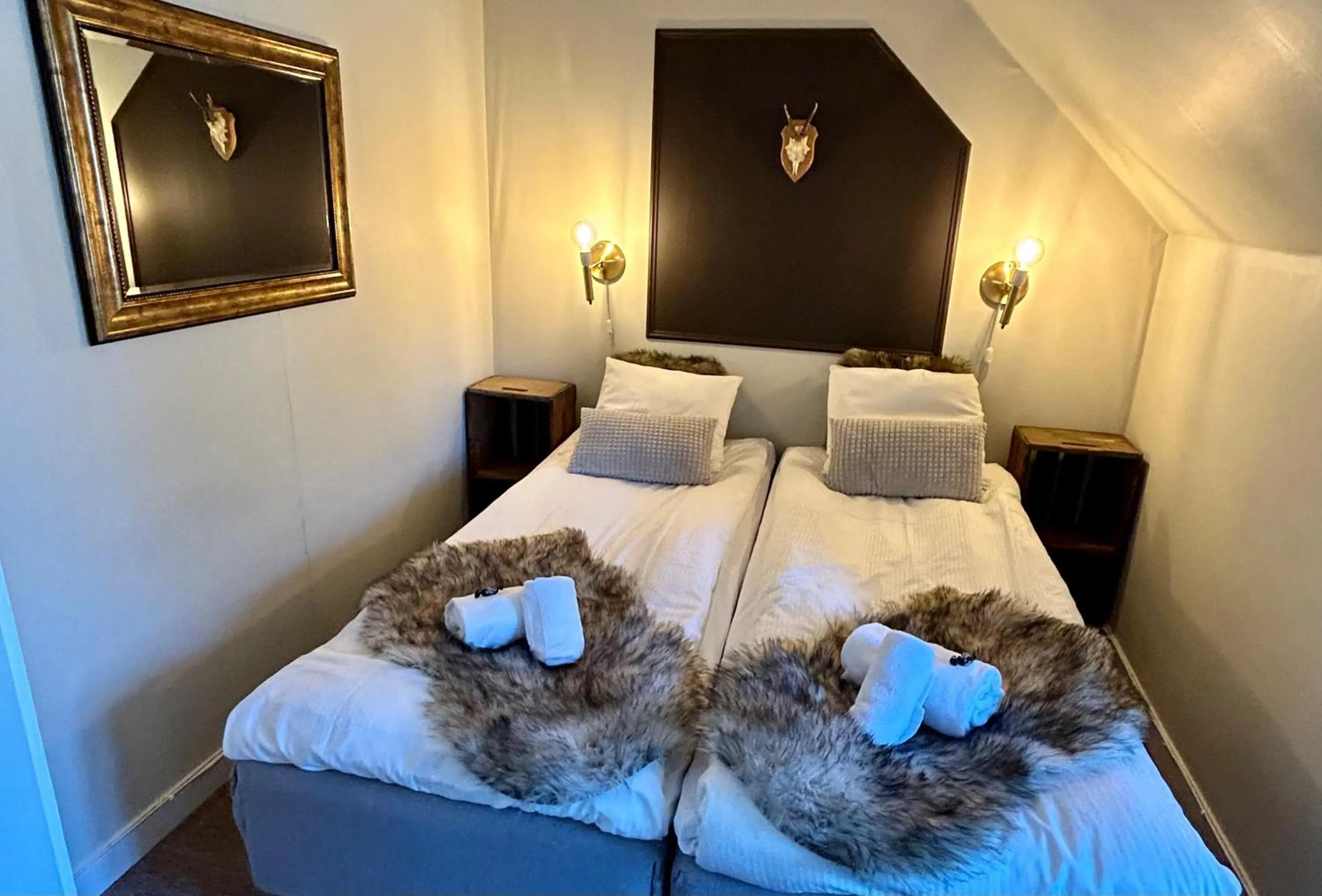 Bed in Kungshaga Hotell