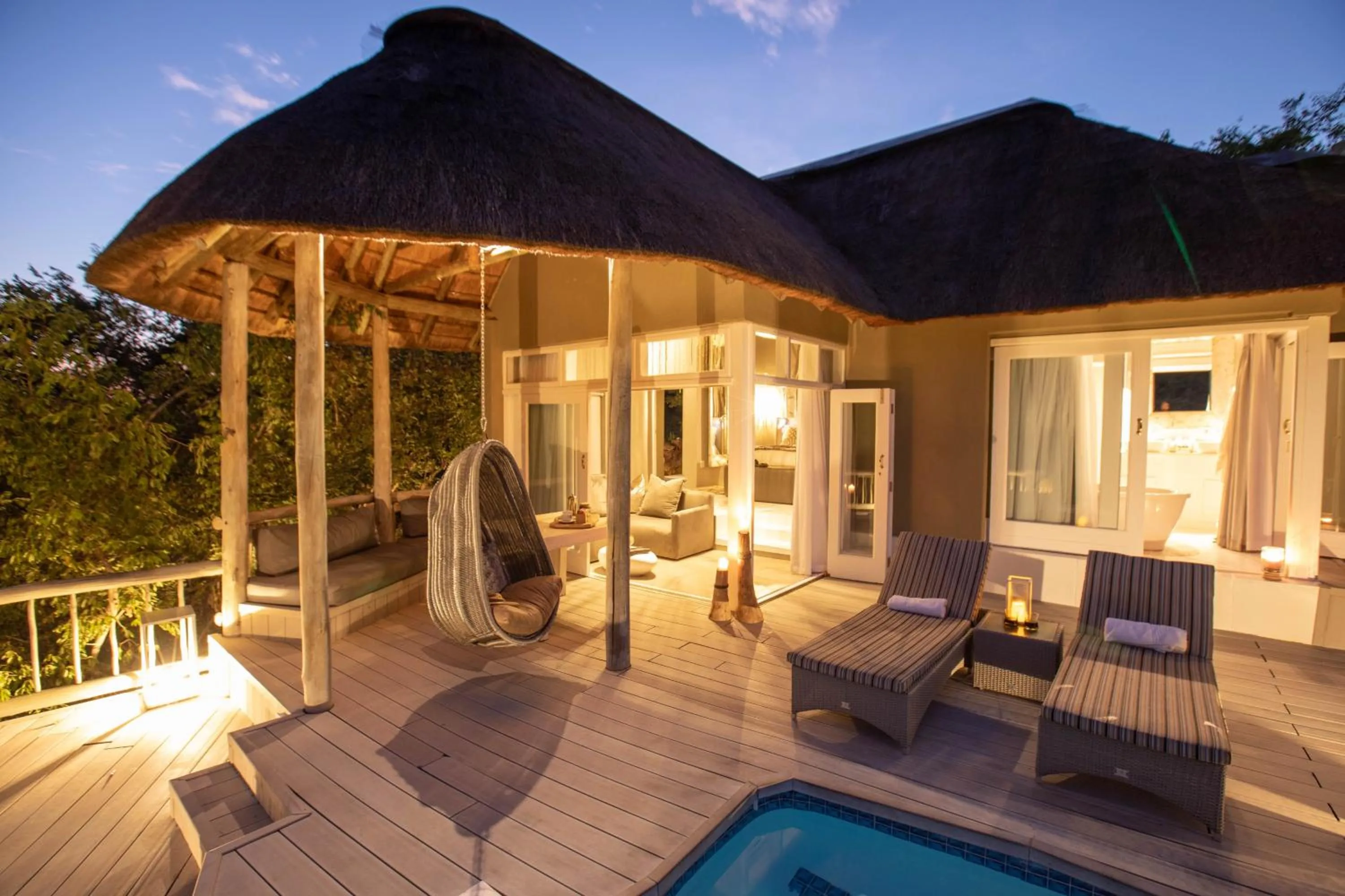 Balcony/Terrace in Clifftop Exclusive Safari Hideaway