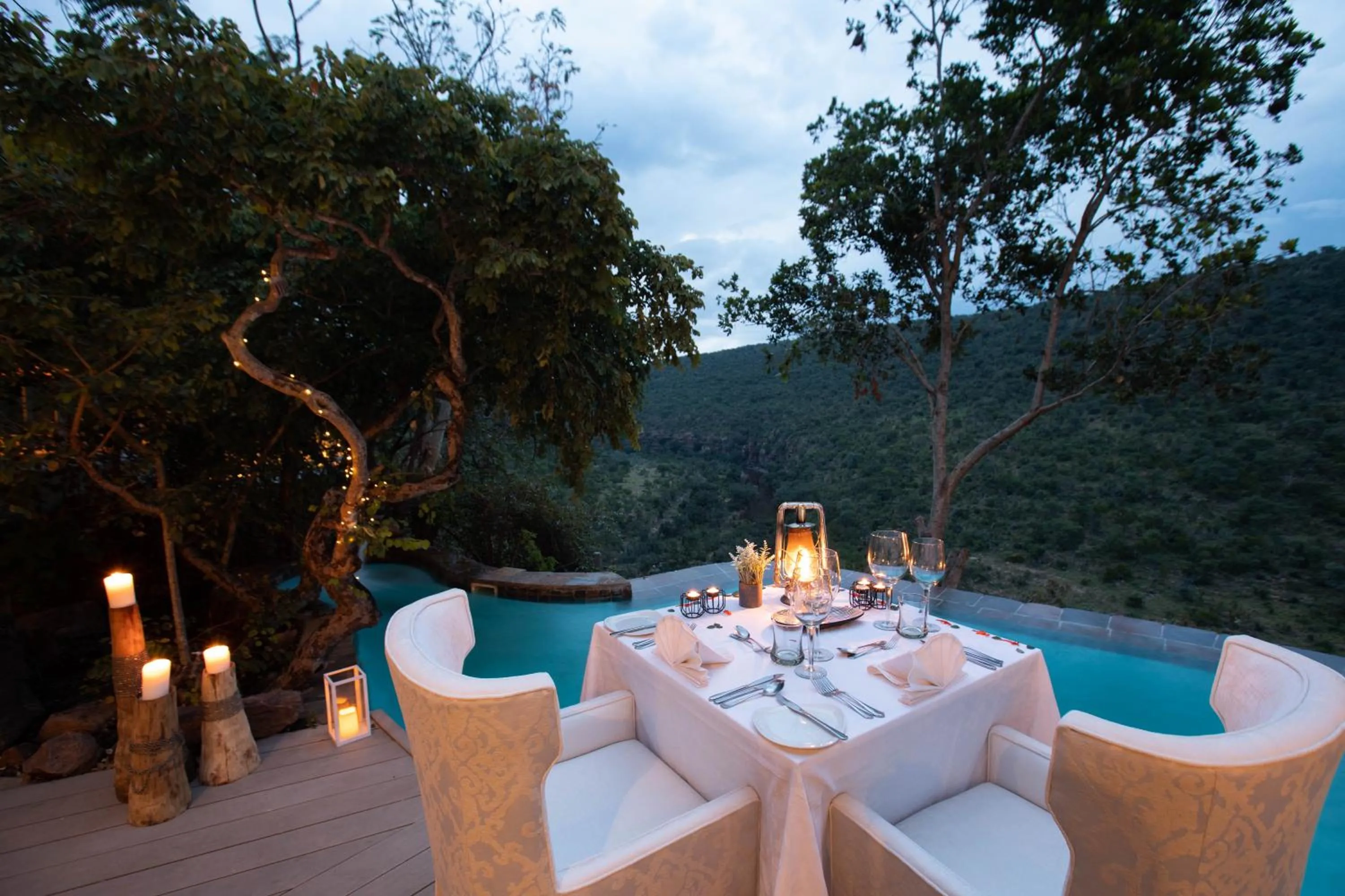 Restaurant/places to eat in Clifftop Exclusive Safari Hideaway