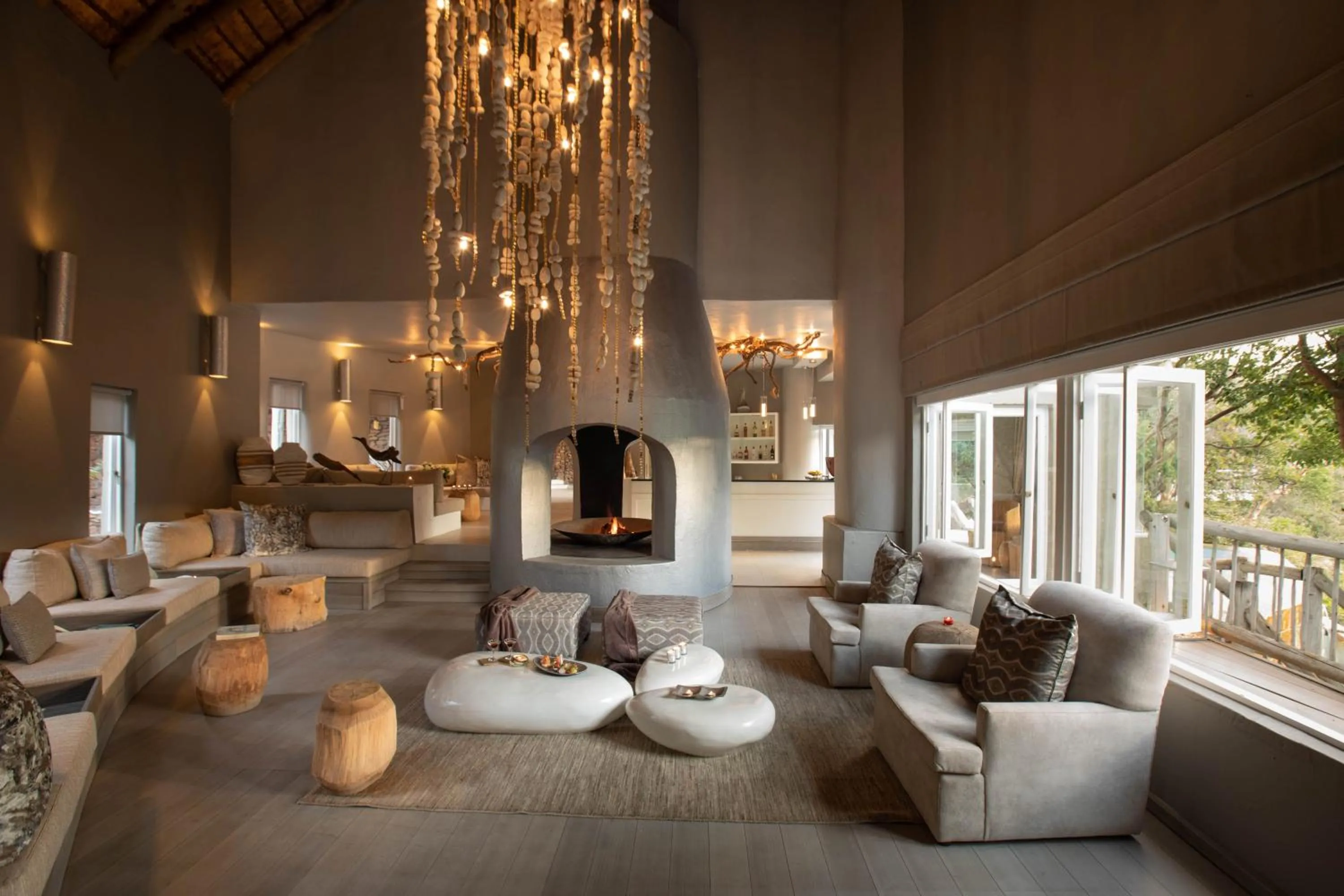 Lounge or bar in Clifftop Exclusive Safari Hideaway