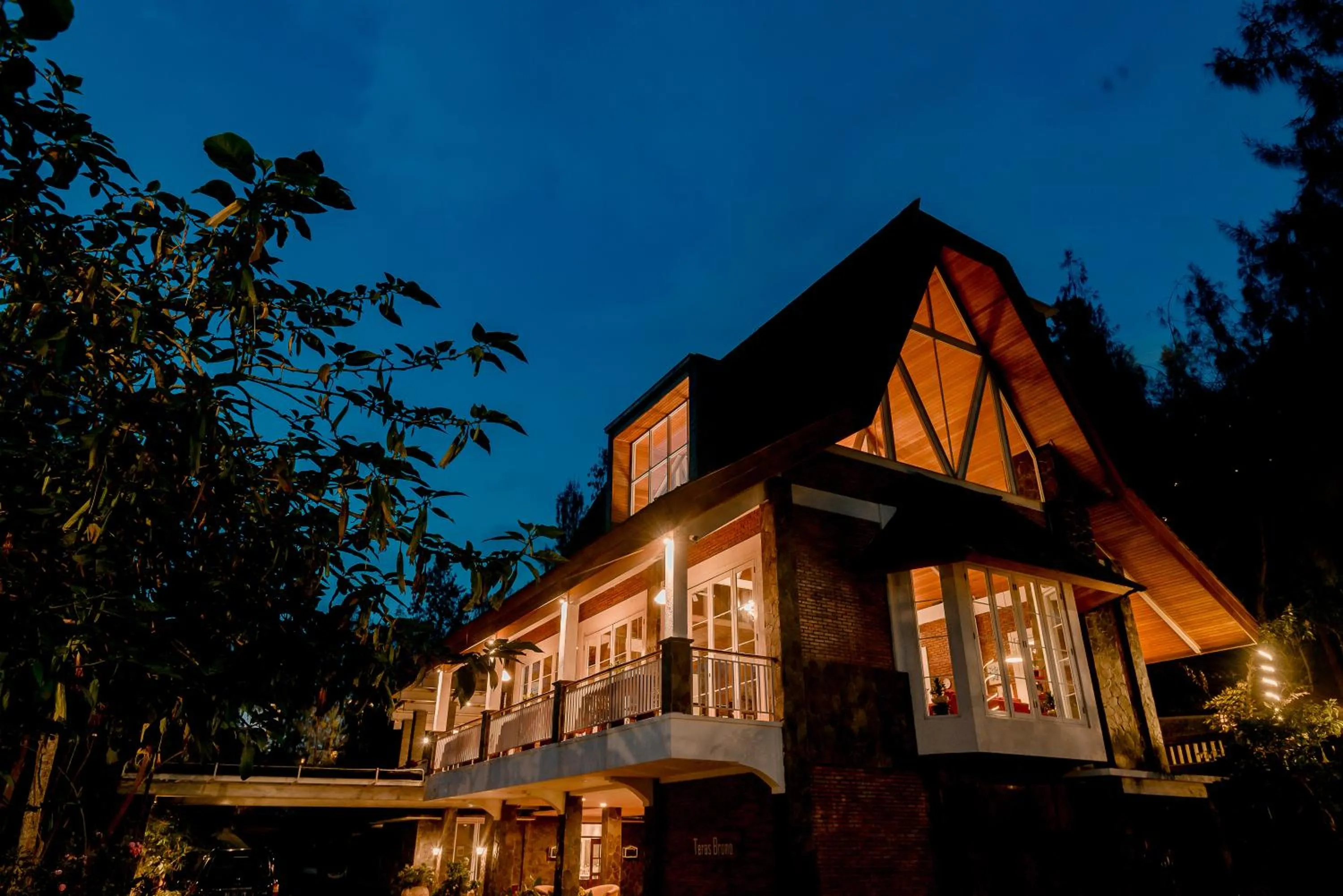 Restaurant/places to eat in Plataran Bromo